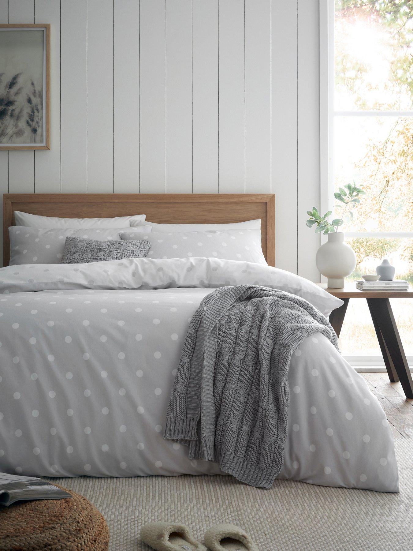 Catherine Lansfield Polka Dot 100% Brushed Cotton Duvet Set in Grey