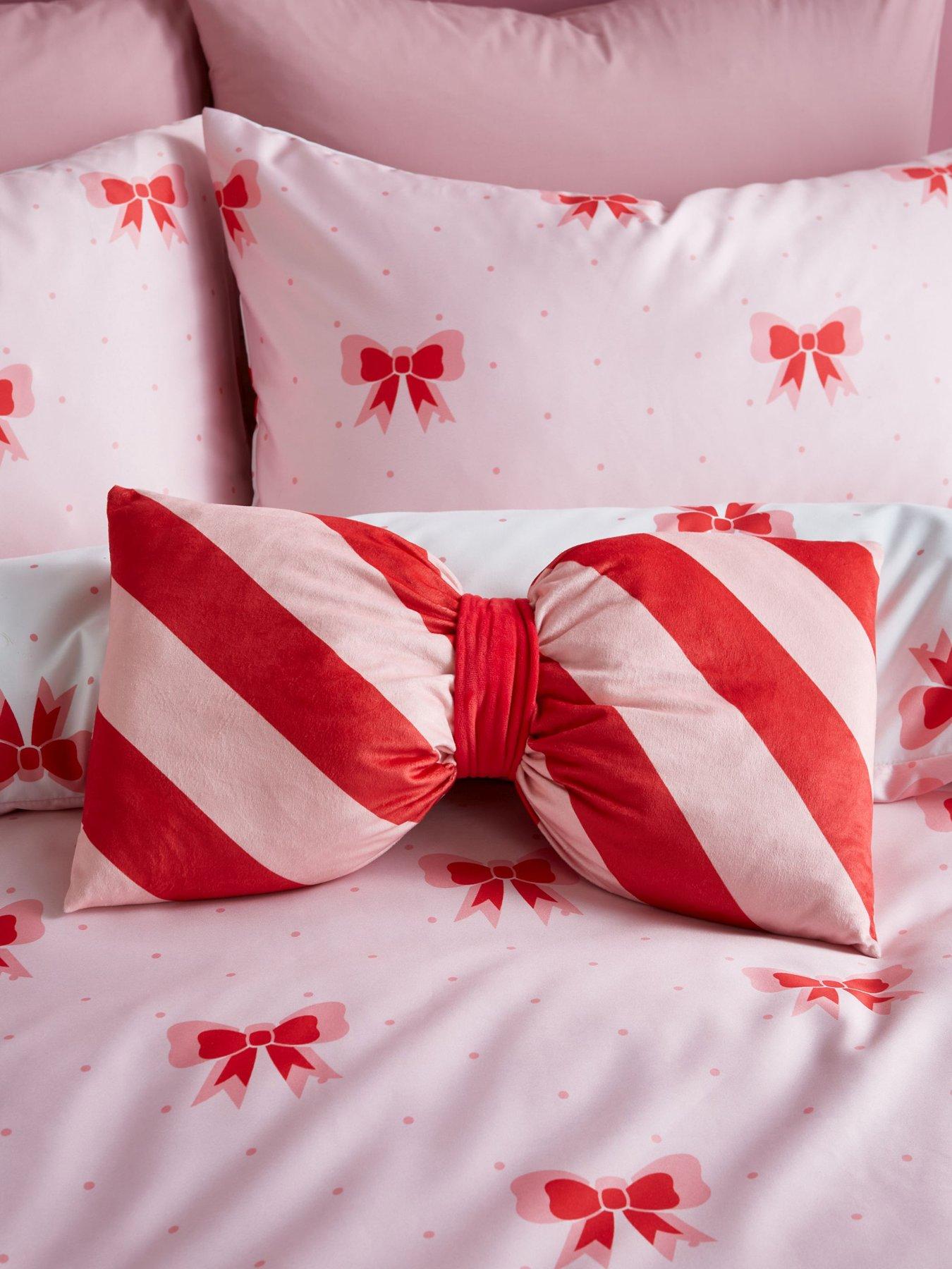 sassy-b-dotty-bows-3d-cushion--pink