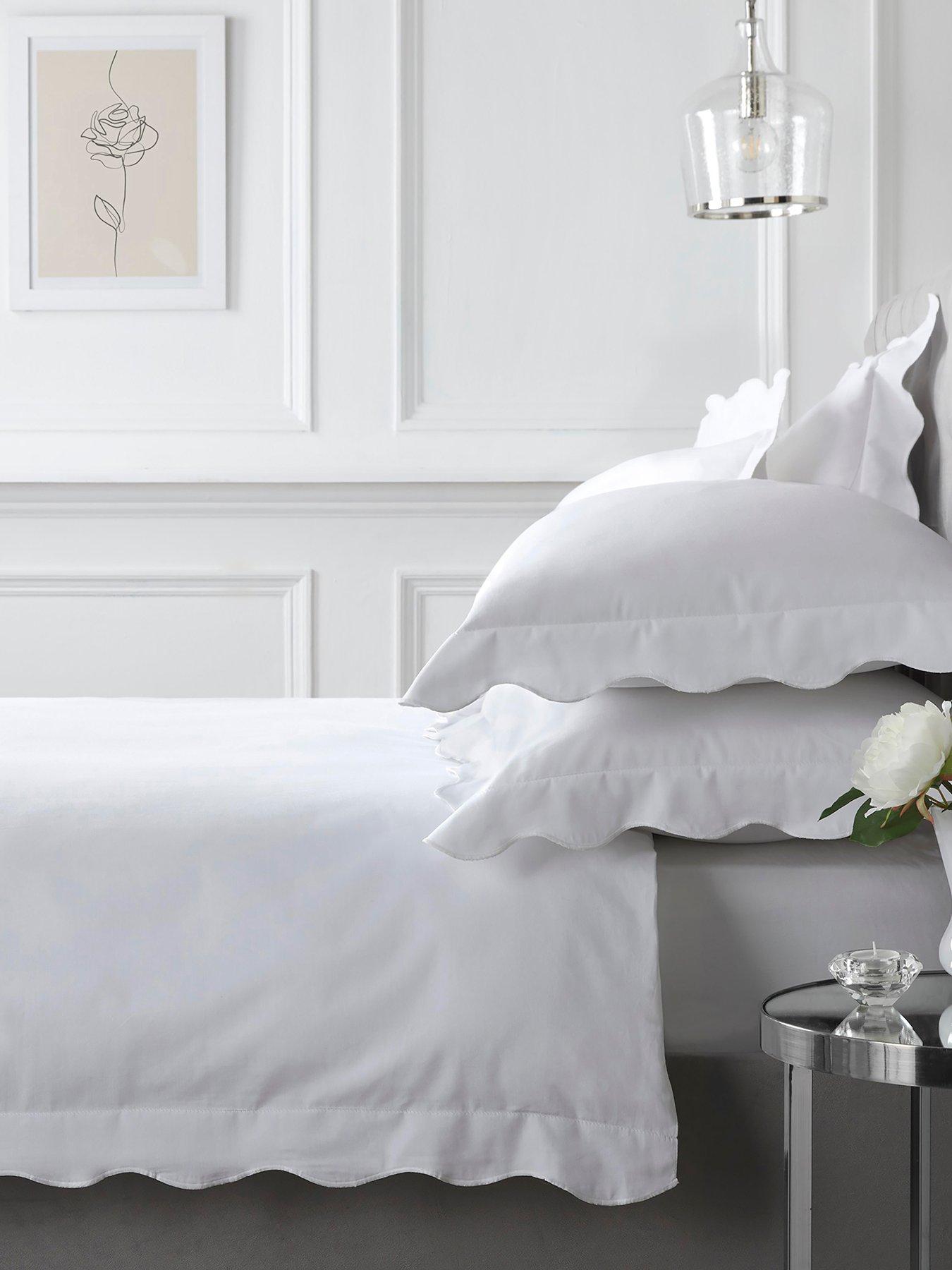 Image of Appletree 100% Cotton Scallop Edge Duvet Set