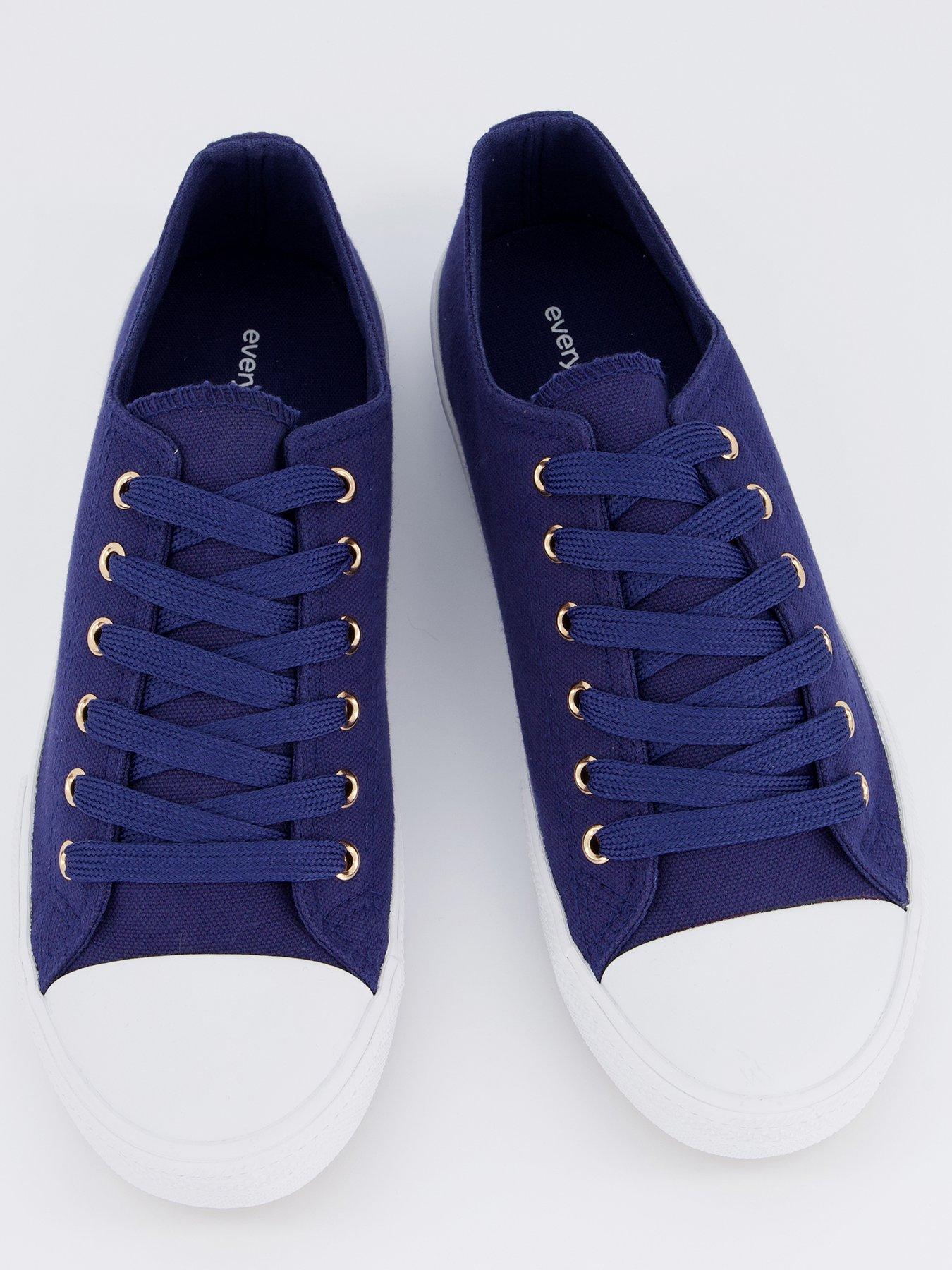 everyday-wide-fit-canvas-lace-up-trainer-navyoutfit