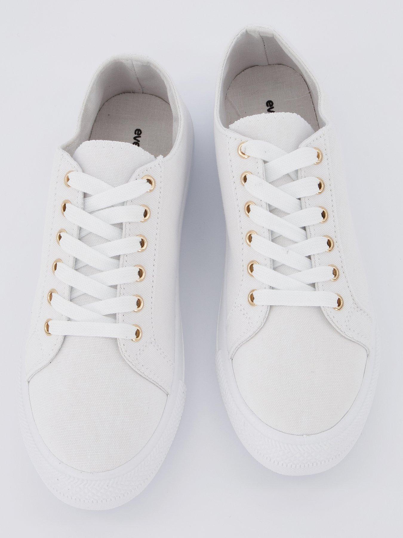 everyday-standard-fit-canvas-lace-up-trainer-whiteoutfit