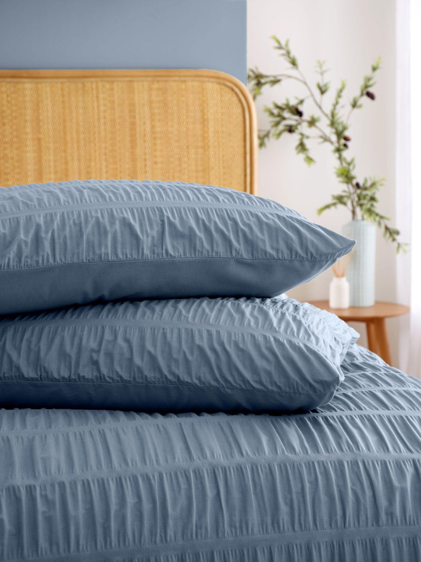 catherine-lansfield-seersucker-lansfield-blue-duvet-set--doubledetail