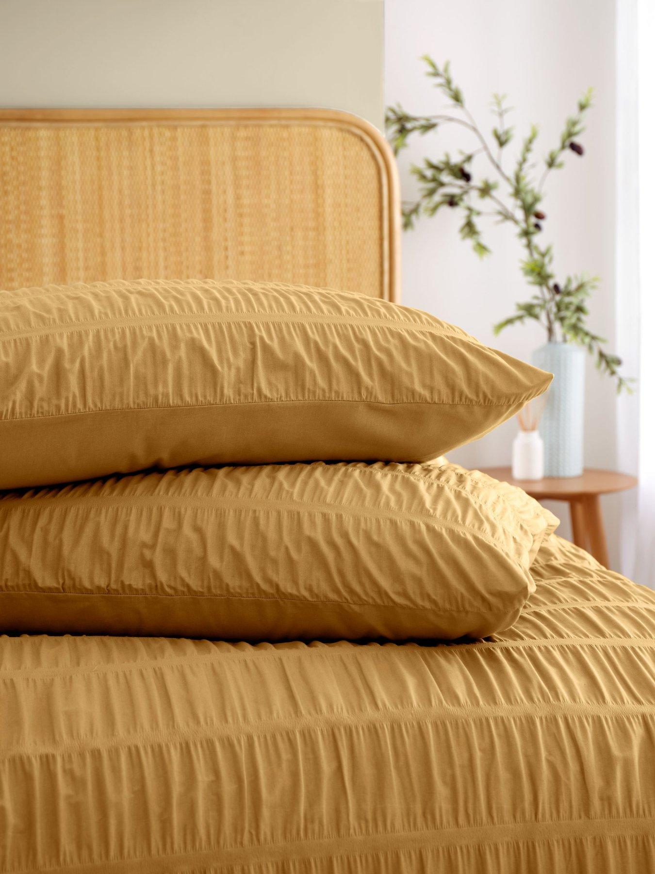 catherine-lansfield-seersucker-caramel-duvet-set--singledetail