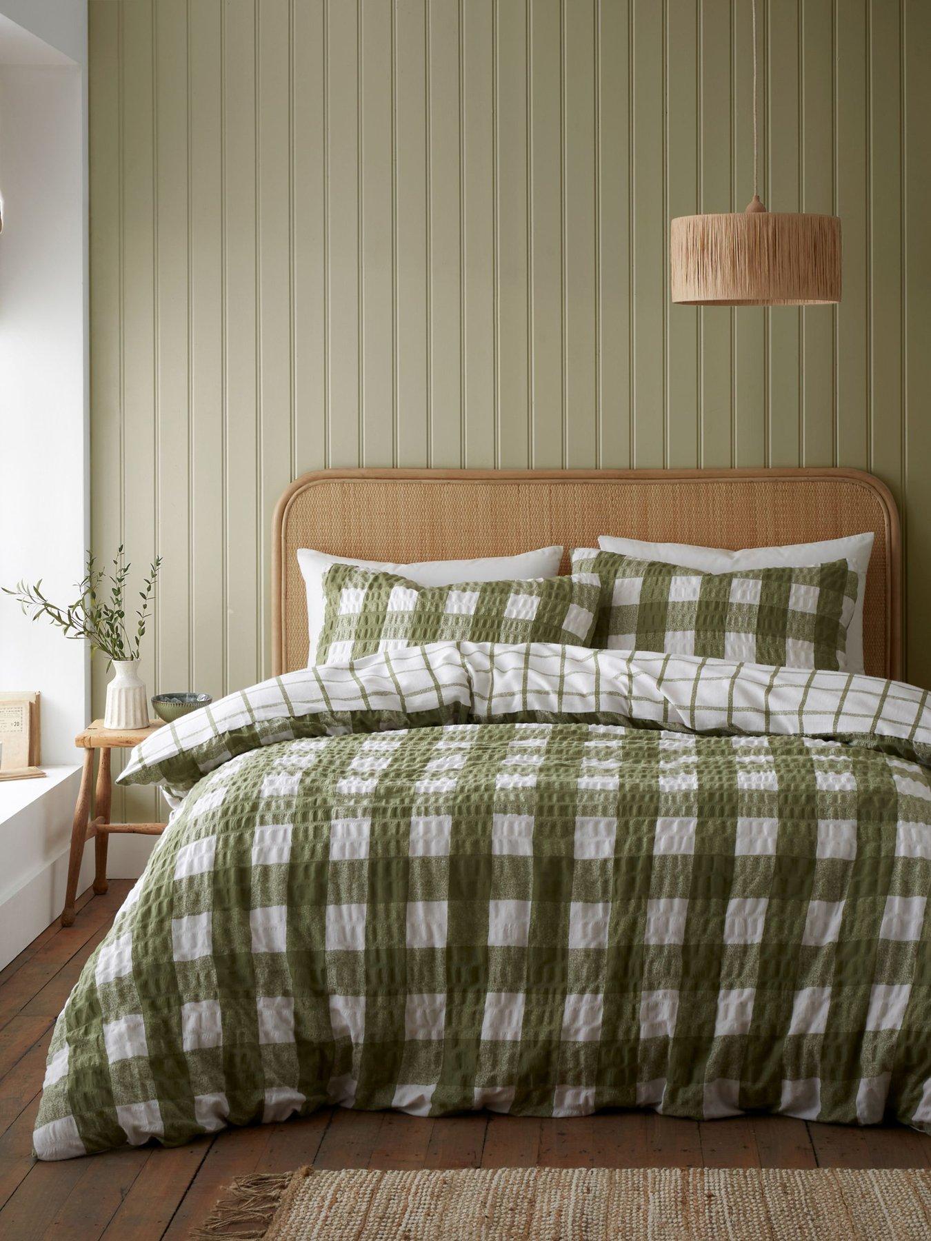 Image 3 of 7 of Catherine Lansfield Brushed Seersucker Gingham Duvet Cover Set