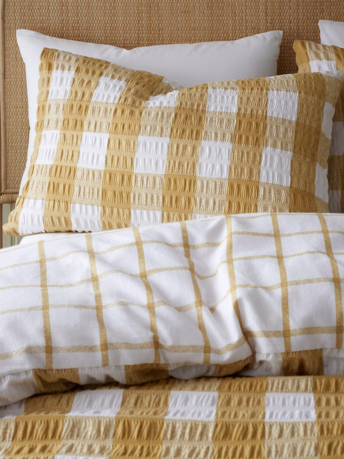 catherine-lansfield-brushed-seersucker-gingham-duvet-cover-setoutfit