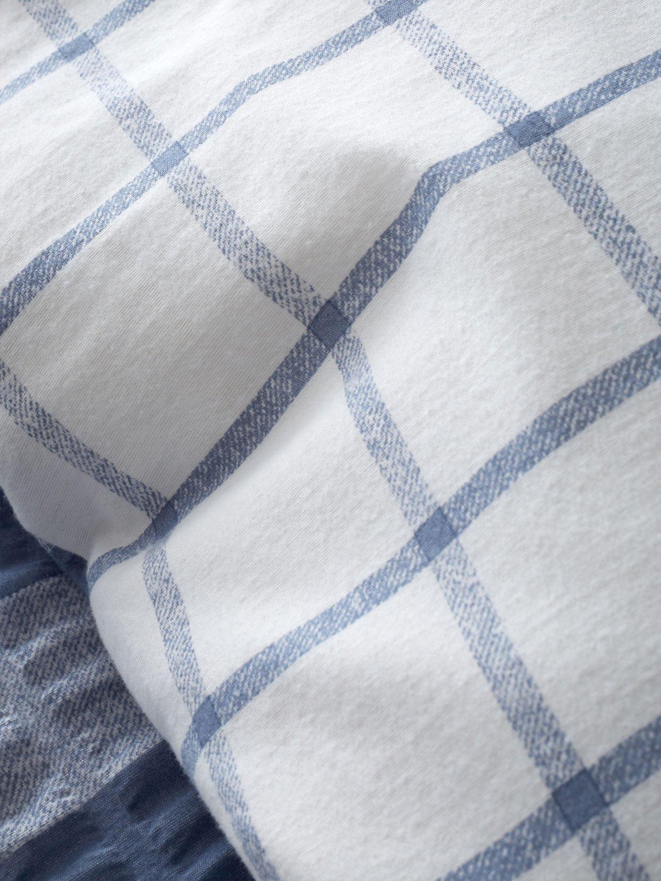 catherine-lansfield-brushed-seersucker-gingham-duvet-cover-setdetail