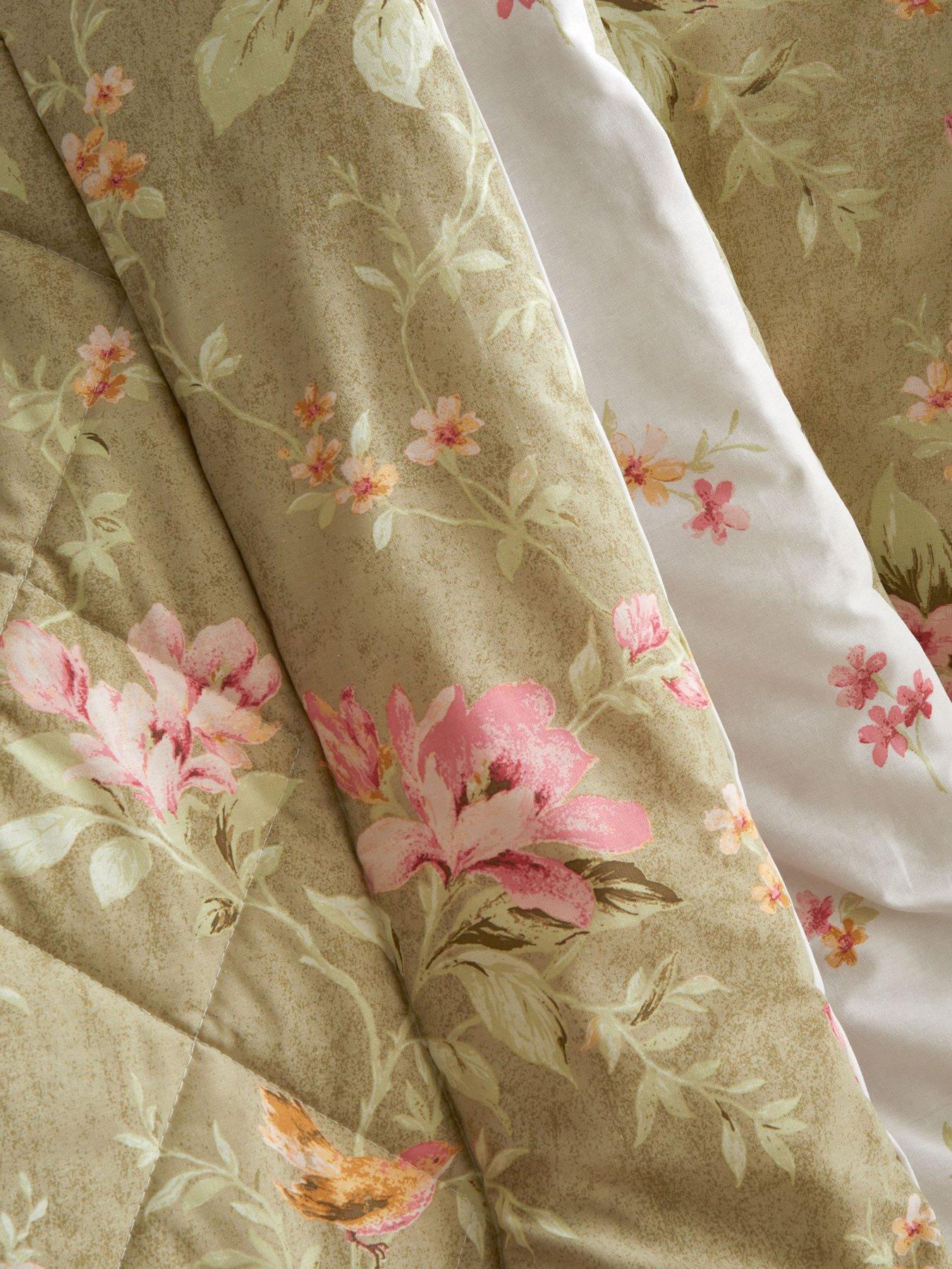 bridgerton-by-catherine-lansfield-penelope-floral-bedspread-200x200cmoutfit