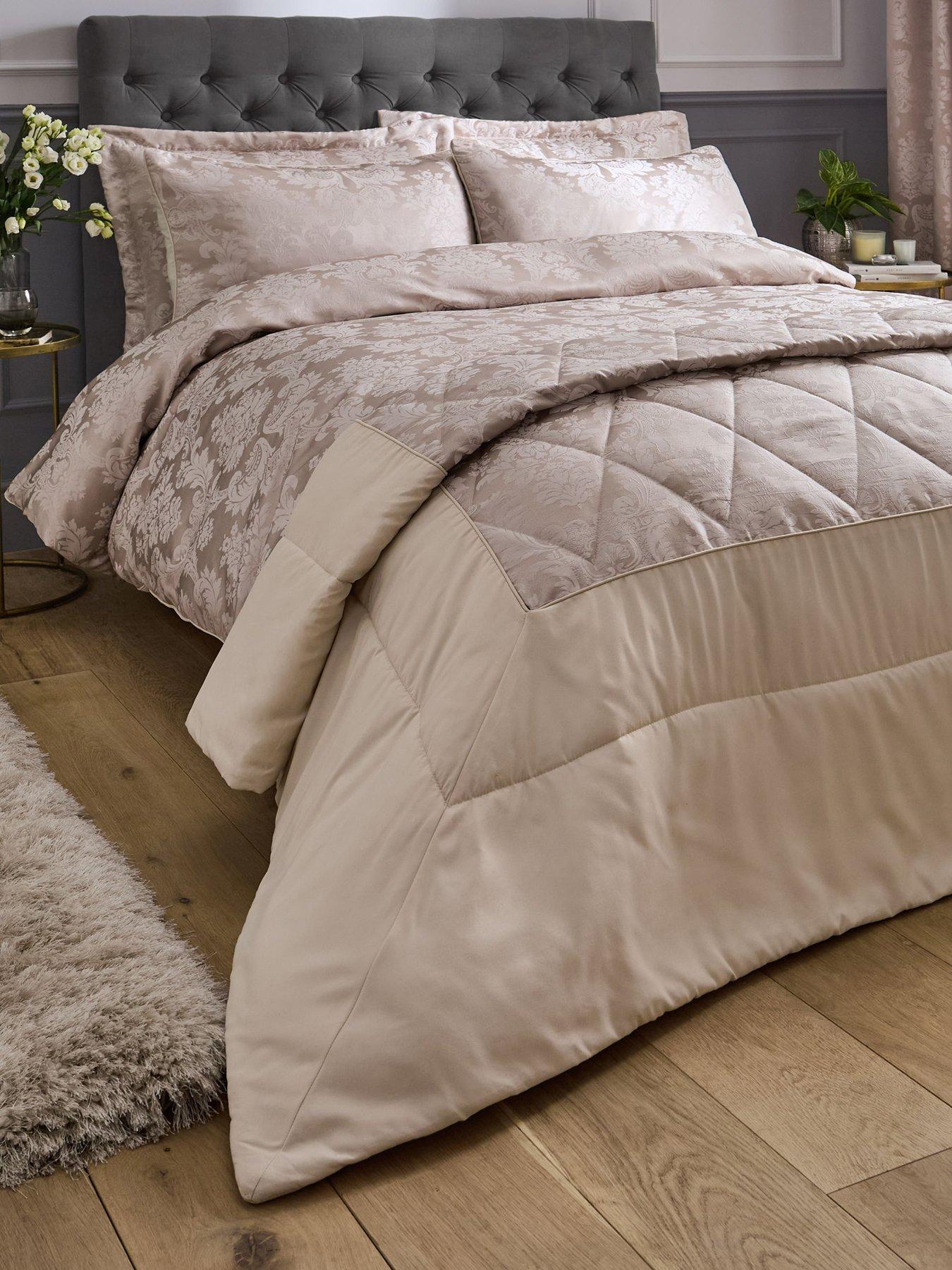 undefined Damask Jacquard Bedspread Throw - Champagne