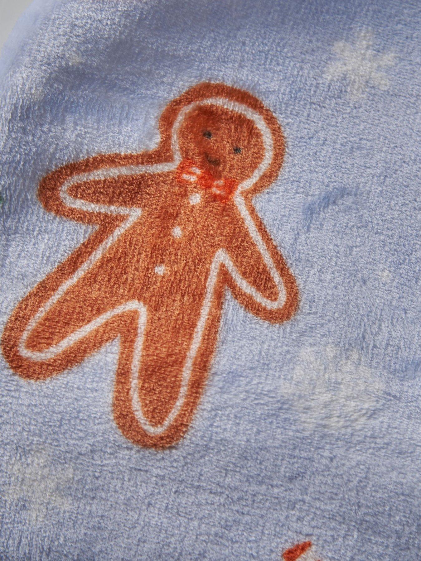 Image 3 of 4 of Catherine Lansfield Christmas Gingerbread Throw 130 X 170Cm