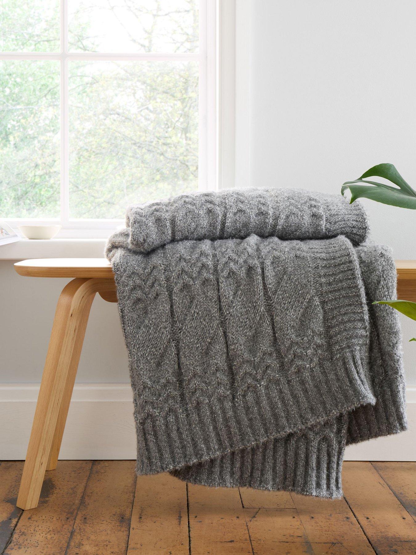 undefined Cable Knit Throw 150 X 200Cm- Grey