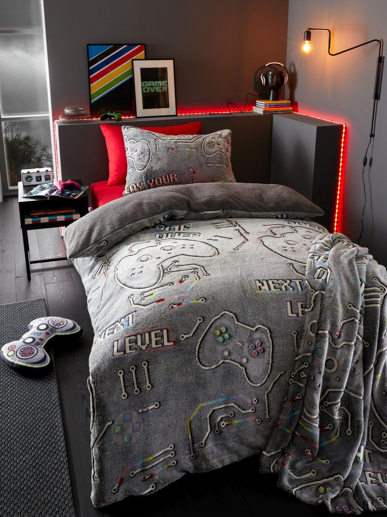 catherine-lansfield-game-over-glow-in-the-dark-fleece-duvet-cover-set-blackback