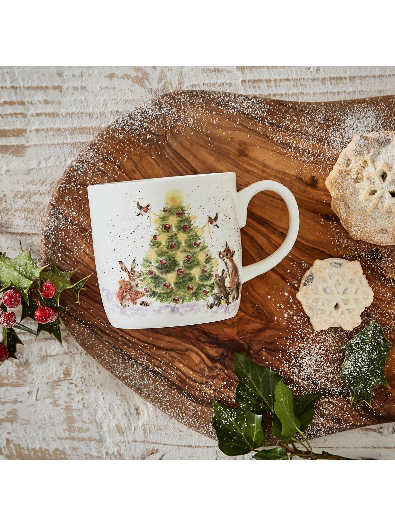 royal-worcester-wrendale-oh-christmas-tree-mugdetail