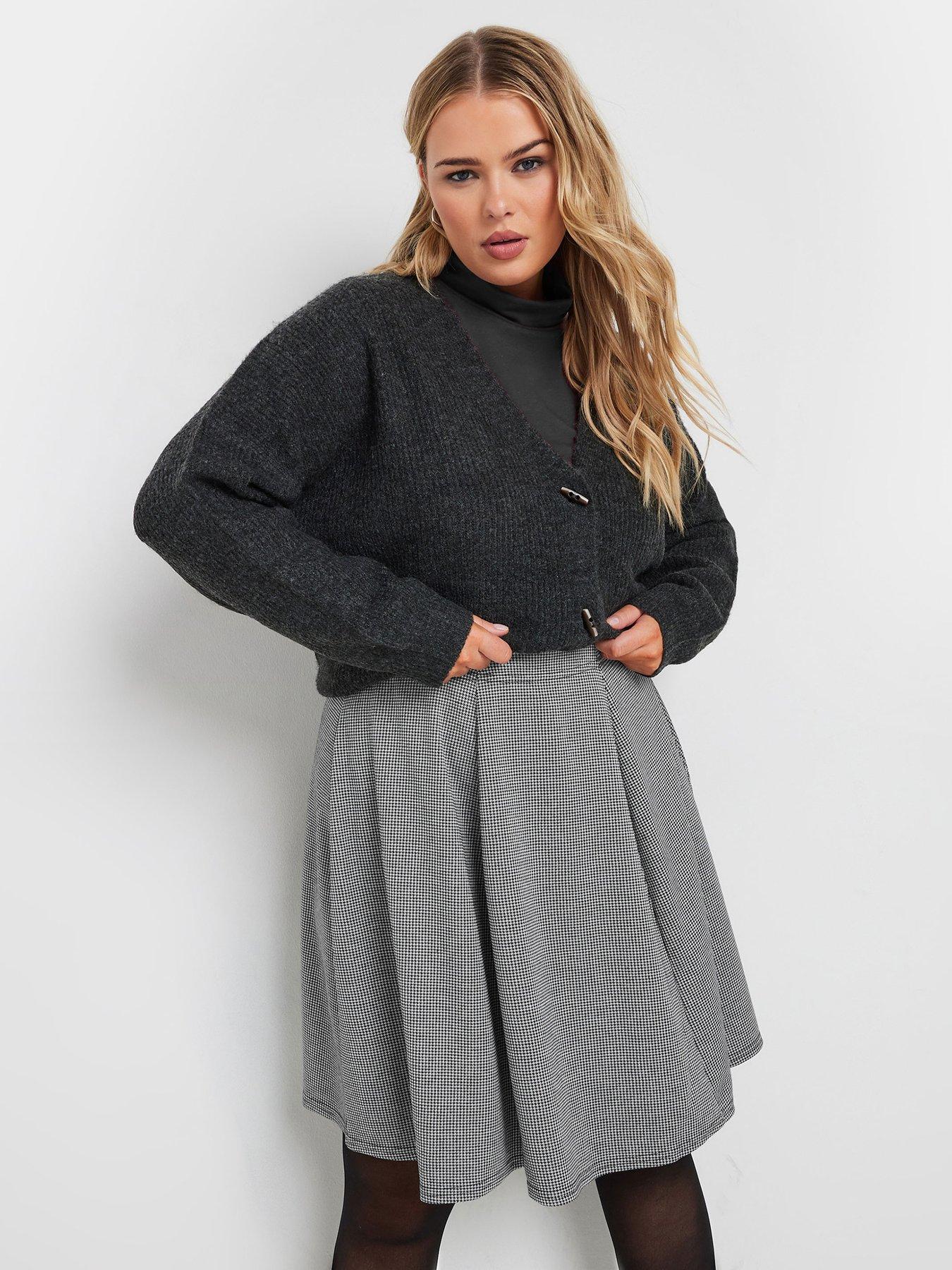 yours-curve-flippy-skirt-black