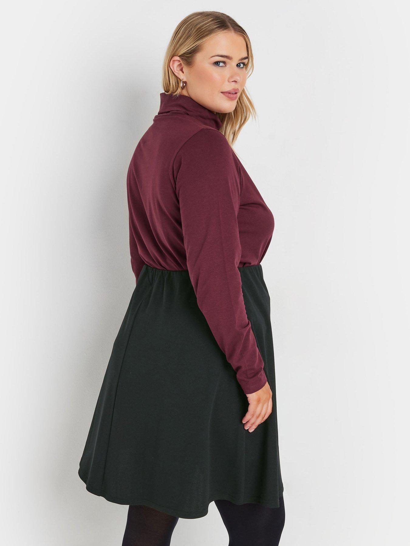 yours-curve-button-front-a-line-skirt-blackstillFront