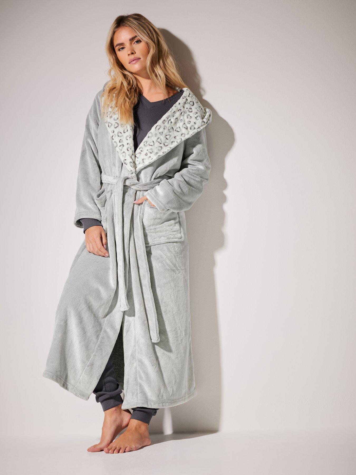 pixiegirl-petite-contrast-animal-maxi-robe