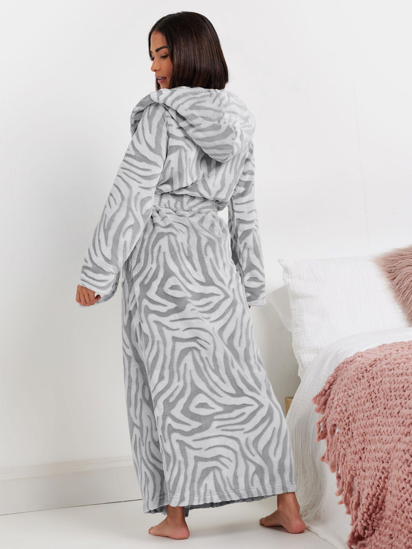 pixiegirl-petite-zebra-clipped-hooded-maxi-robestillFront