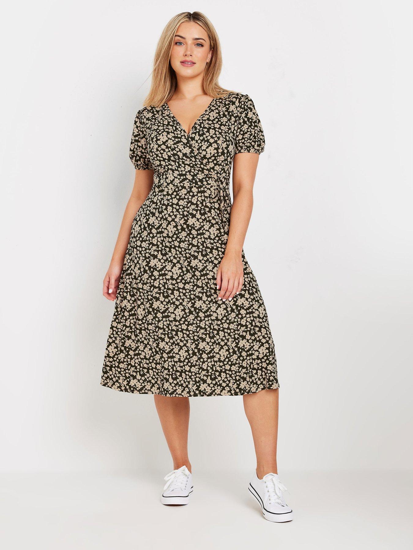 mco-floral-wrap-dressfront