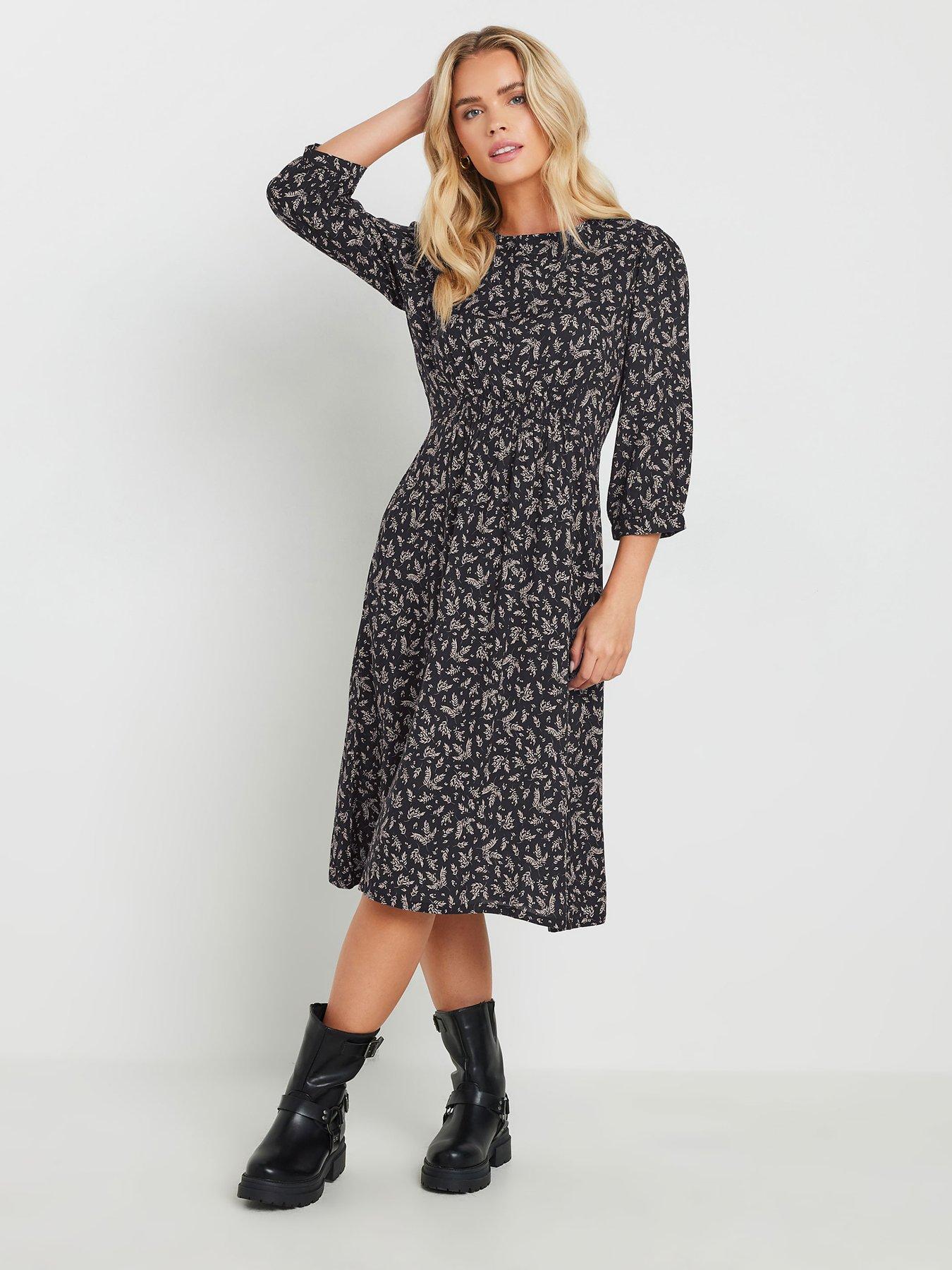 mco-petite-mini-leaf-dress-blackfront