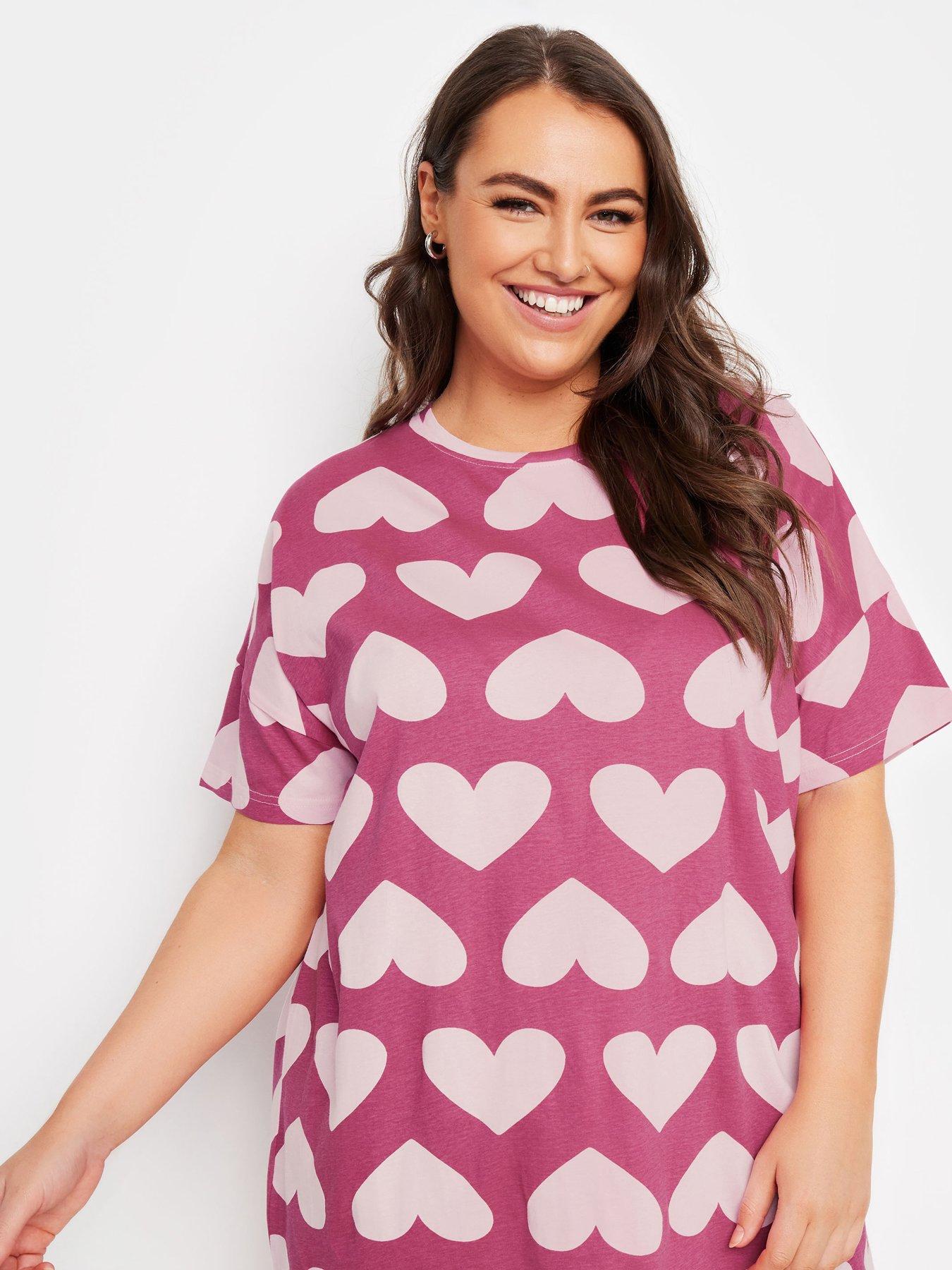 yours-curve-oversized-heart-sleepteeoutfit