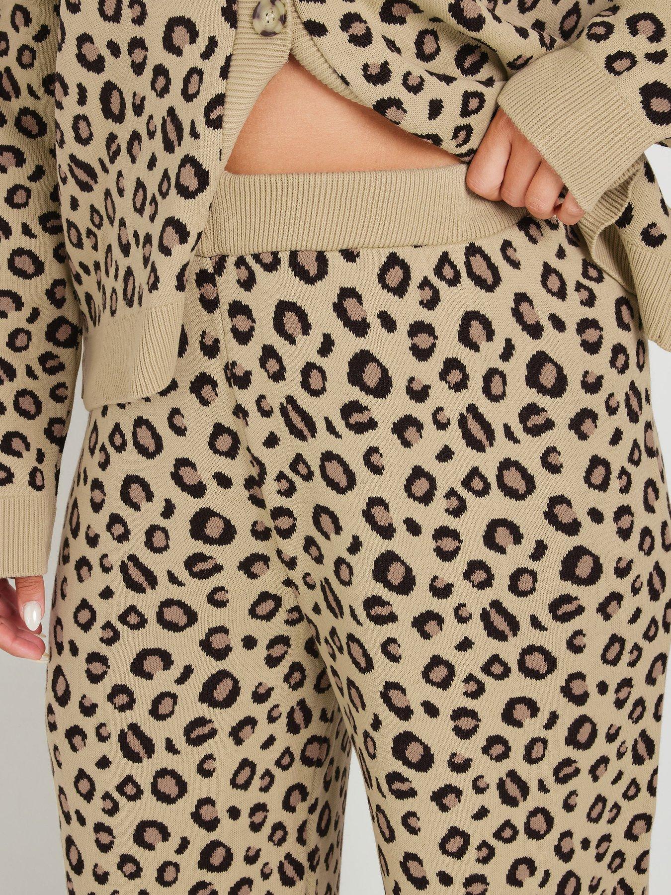 yours-curve-leopard-wide-leg-trousersoutfit