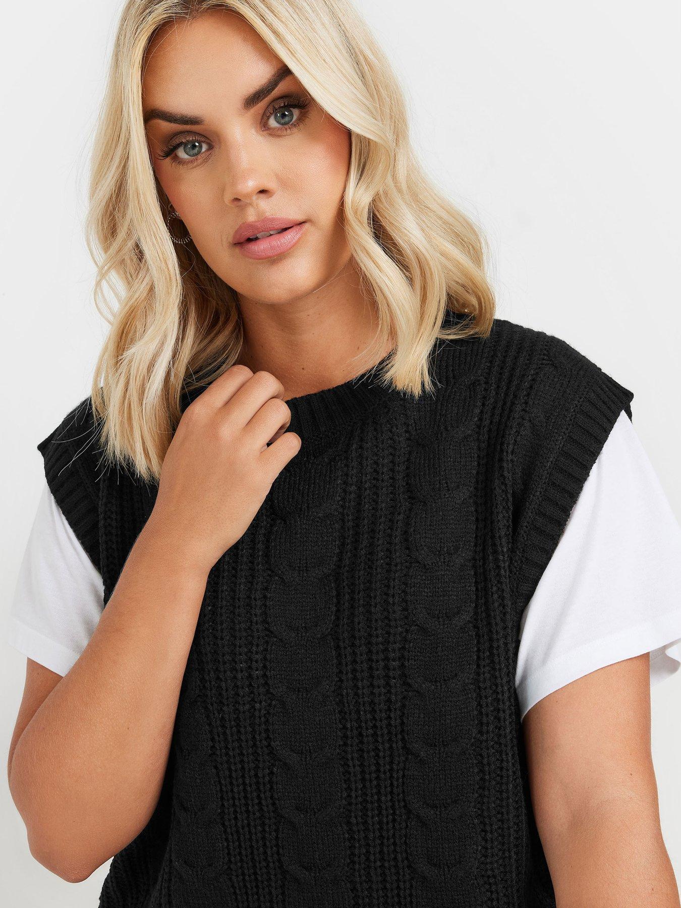 yours-curve-cropped-cable-vest-blackoutfit