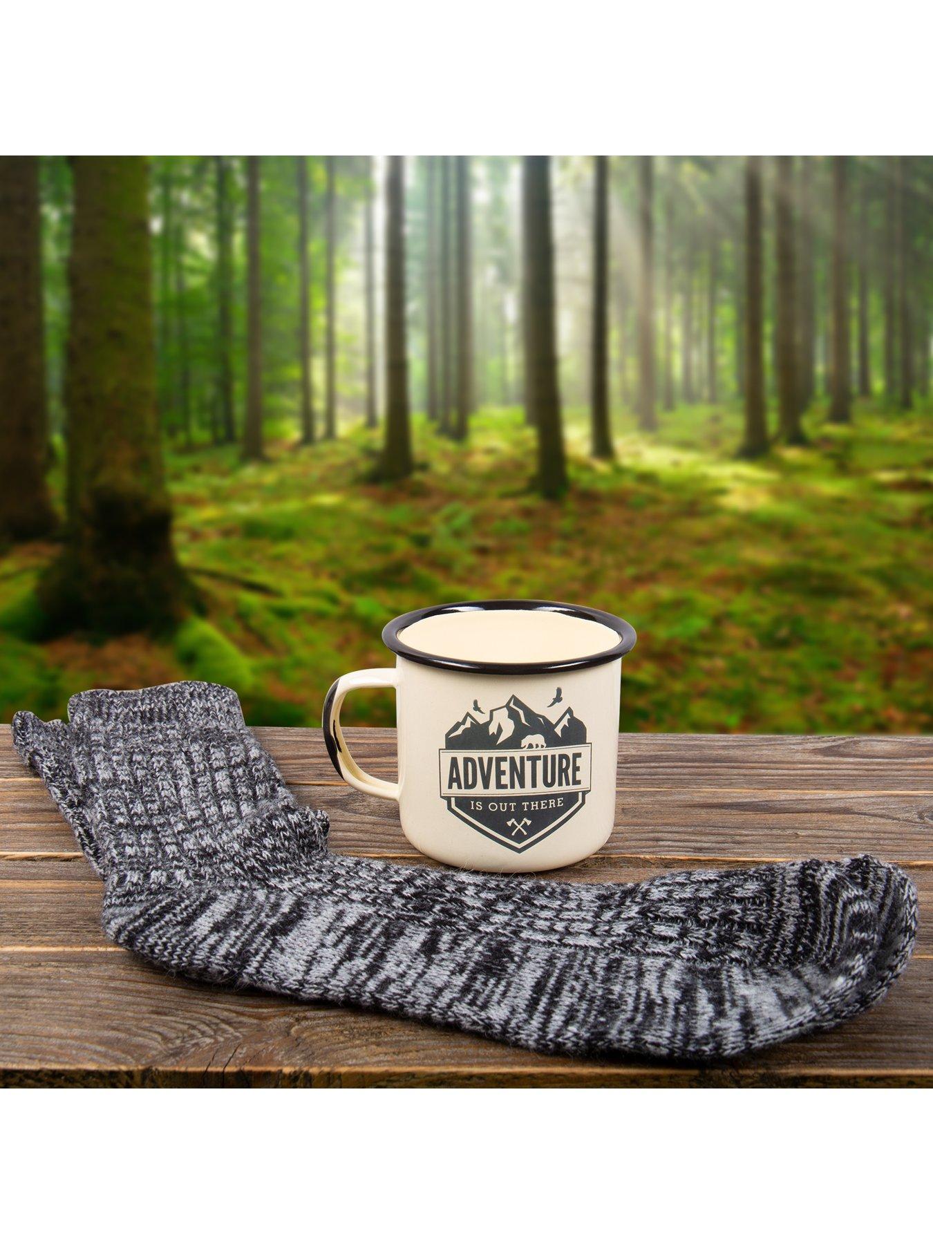 wayfarer-enamel-mug-and-socks-setoutfit