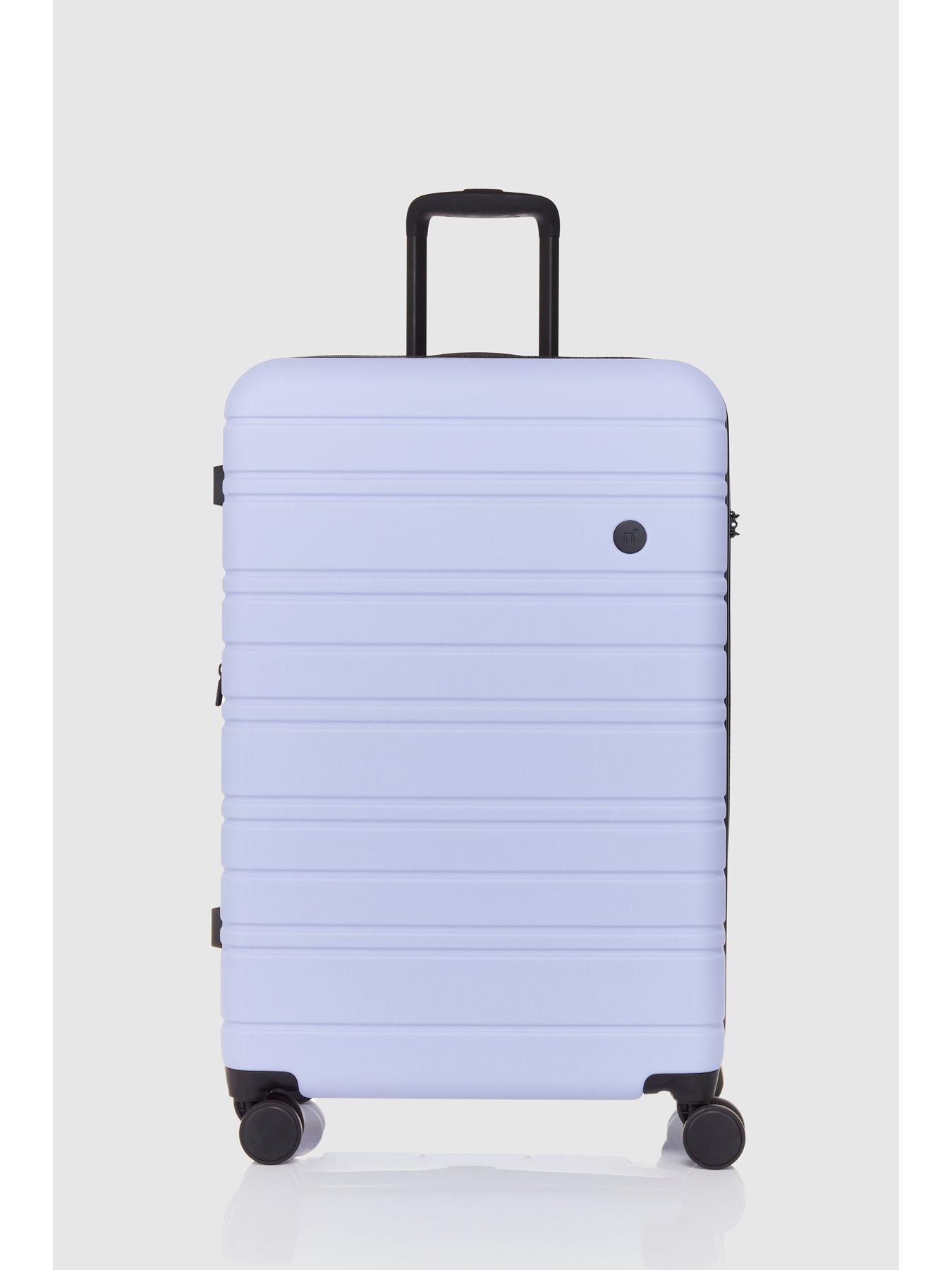 nere-stori-suitcase-large-75cm-powder-blueoutfit