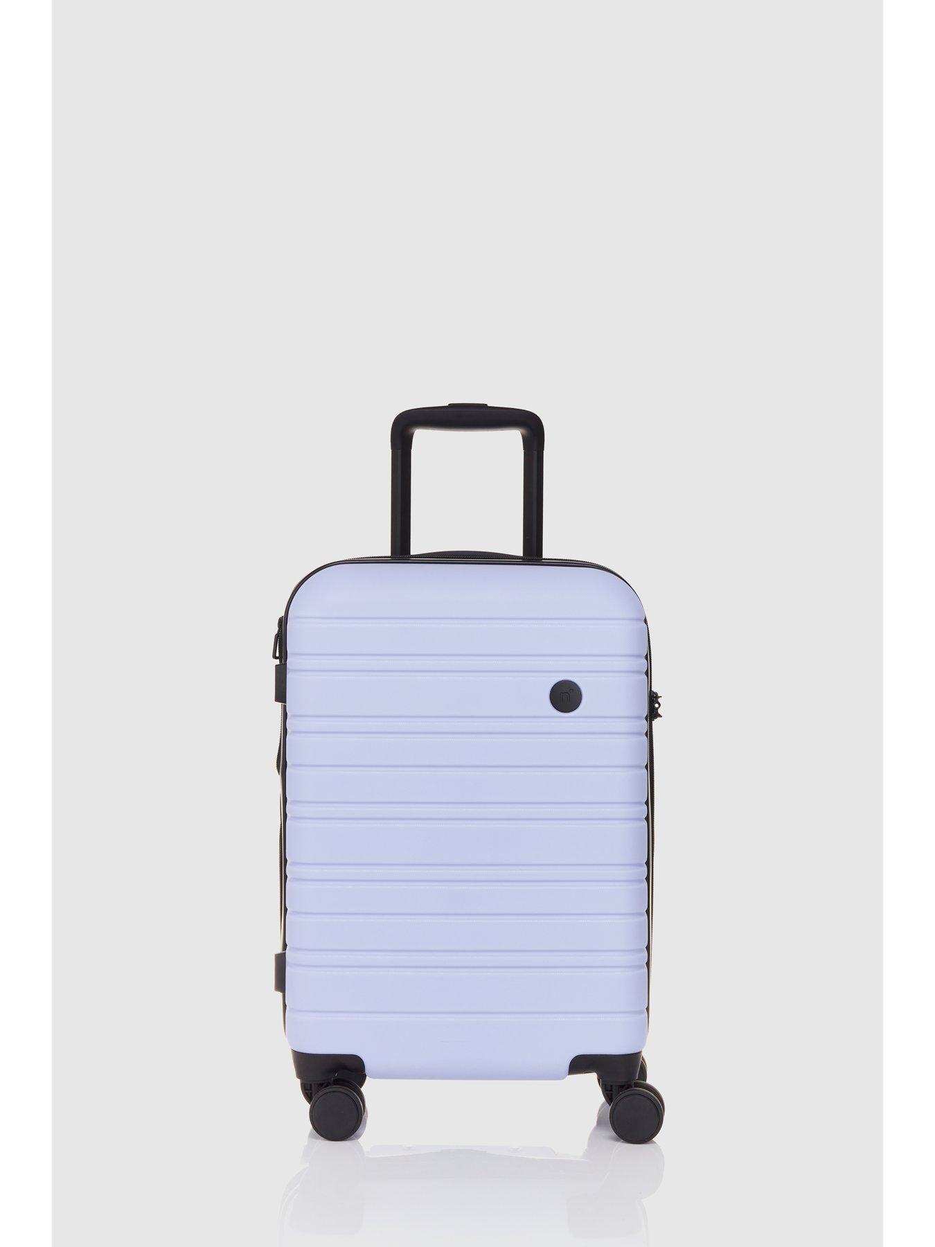 nere-stori-suitcase-cabin-55cm-powder-blueoutfit