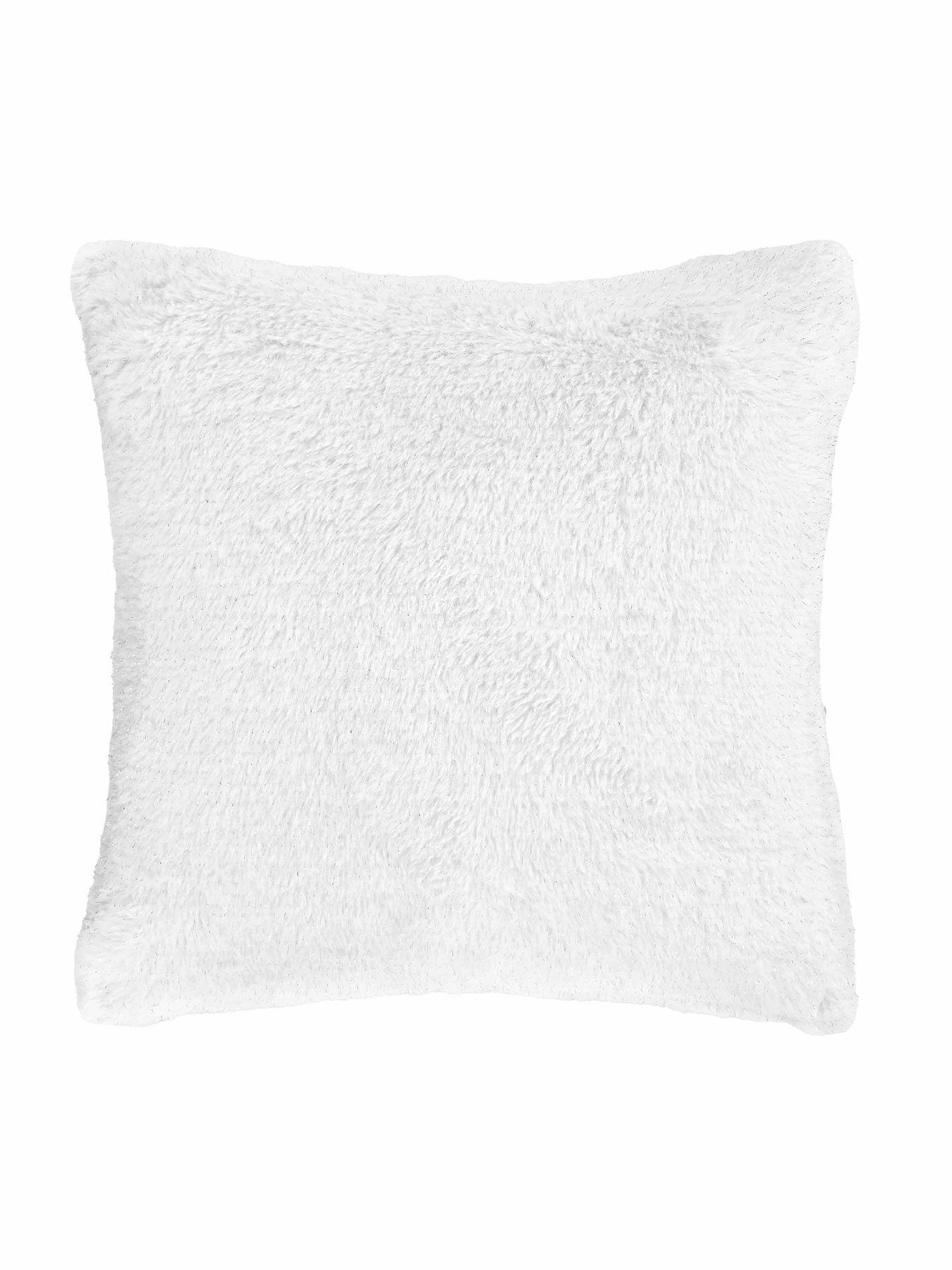 catherine-lansfield-glamour-faux-fur-cushion