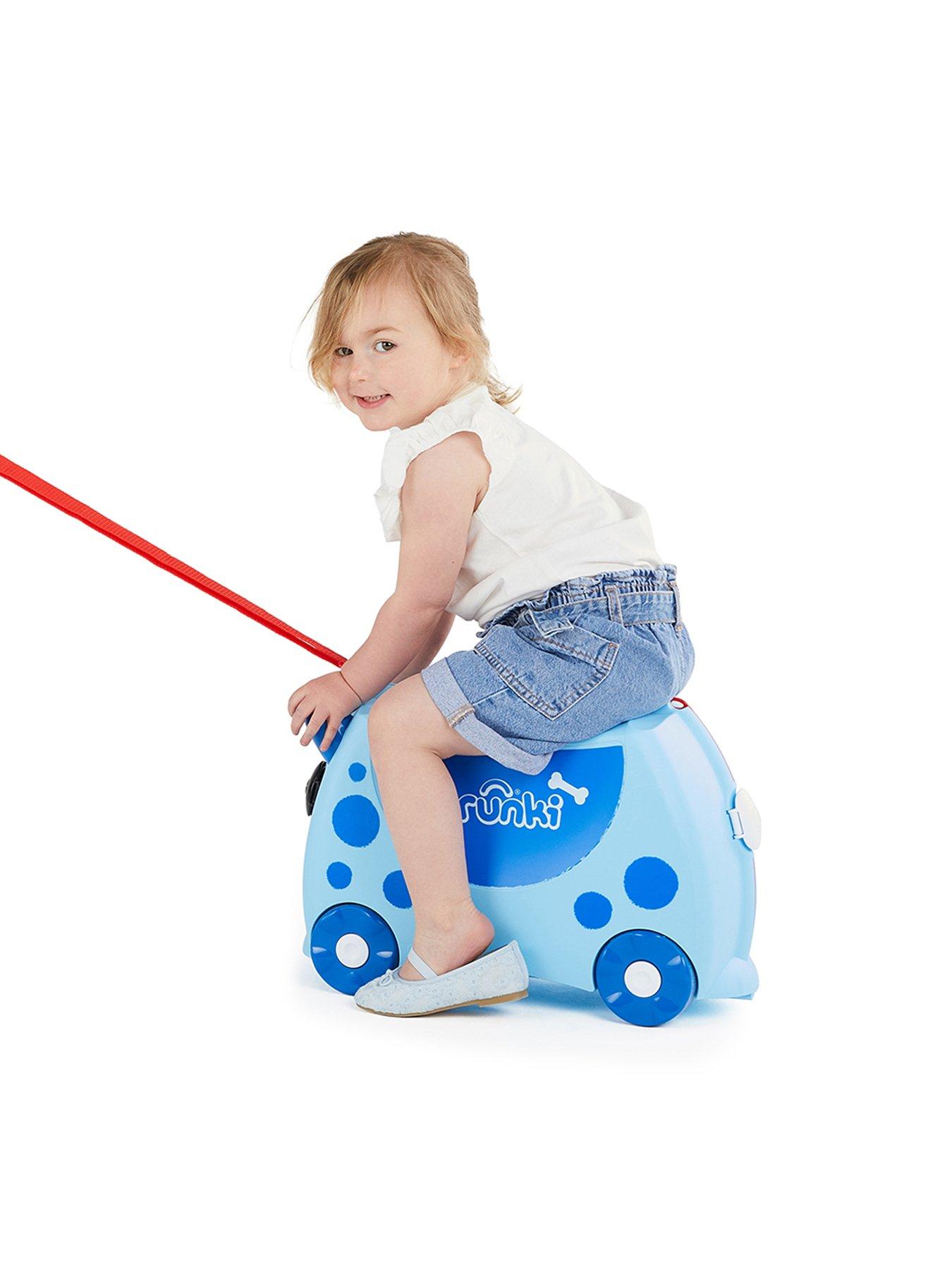 trunki-dougie-the-blue-dogoutfit