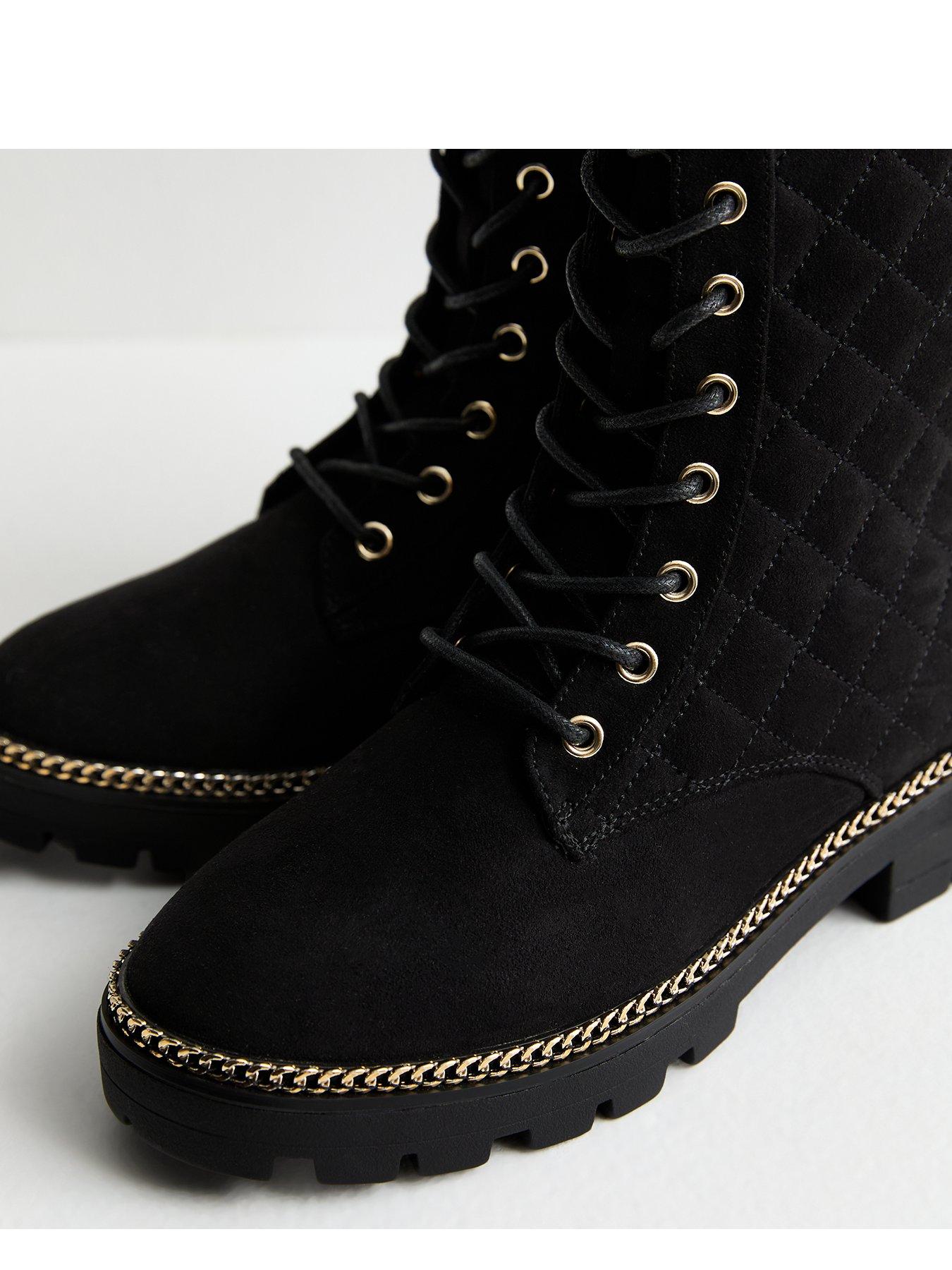 new-look-suedette-quilted-chain-trim-ankle-boots-blackdetail