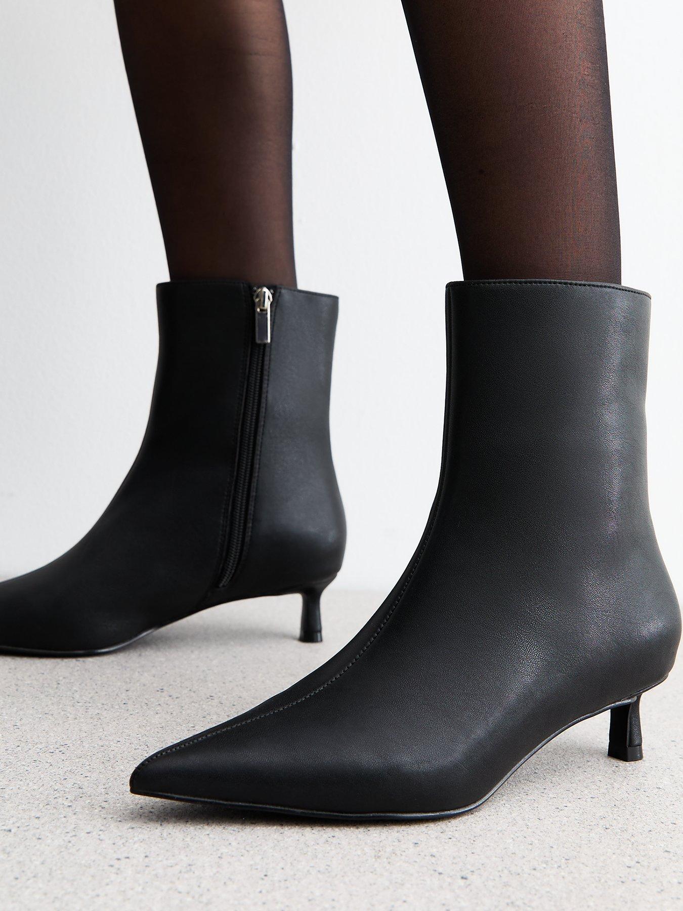 new-look-faux-leather-pointed-kitten-heel-ankle-boots-blackoutfit