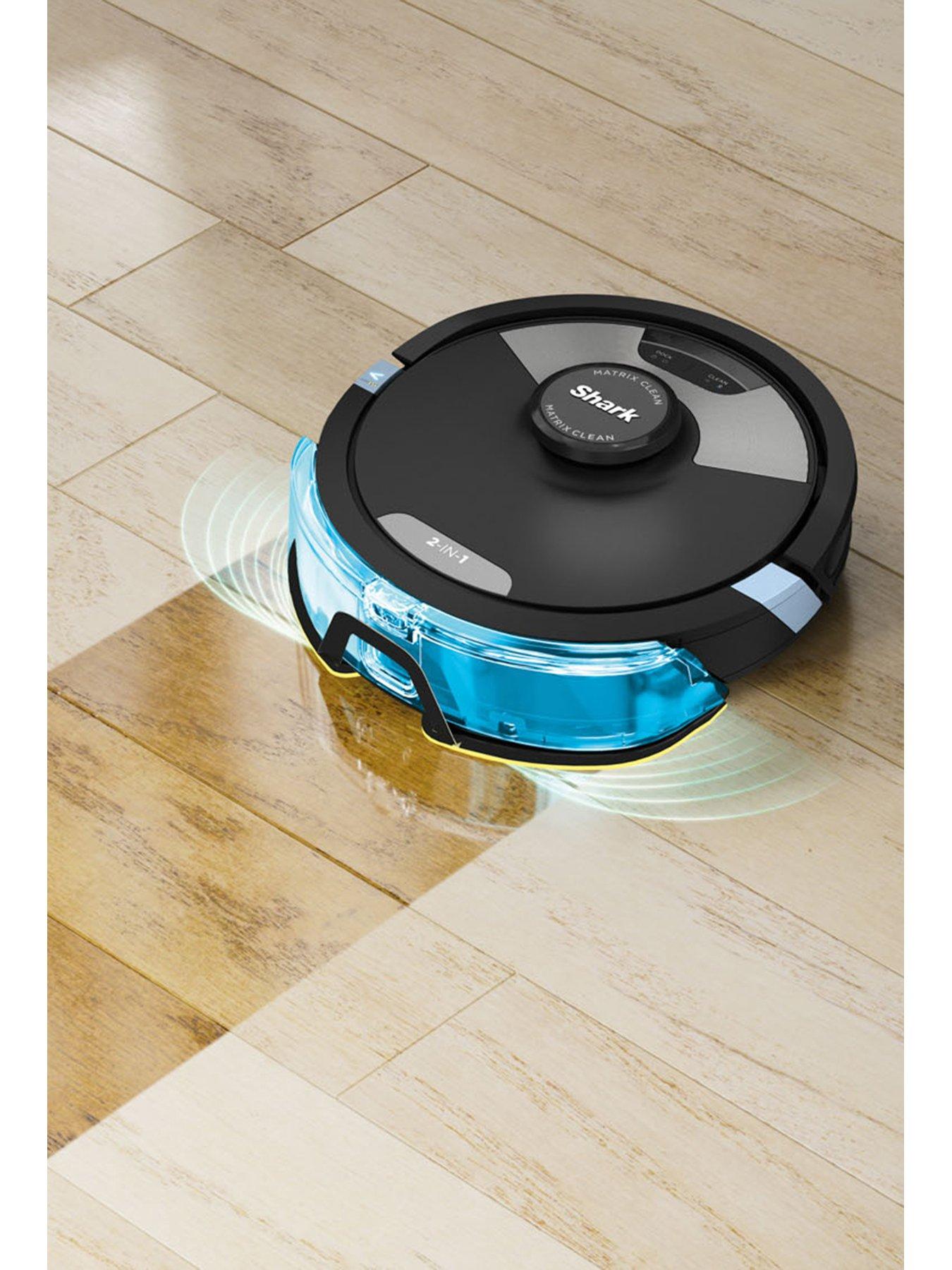 Image 5 of 7 of Shark Matrix Plus 2-in-1 Self-Empty Robot Vacuum &amp; Mop -&nbsp;RV2620WAUK