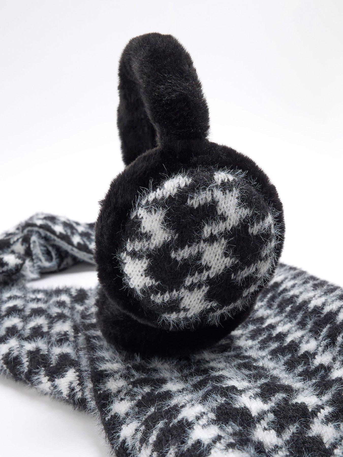 river-island-dogtooth-earmuff-and-scarf-set-whiteback