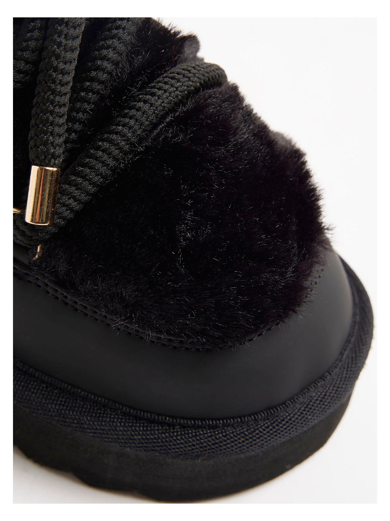 river-island-older-girl-shearling-hiker-moonboots-blackdetail