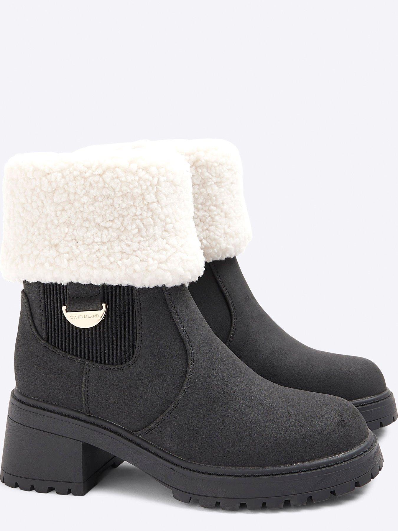 river-island-shearling-cuff-heeled-boots-blackoutfit