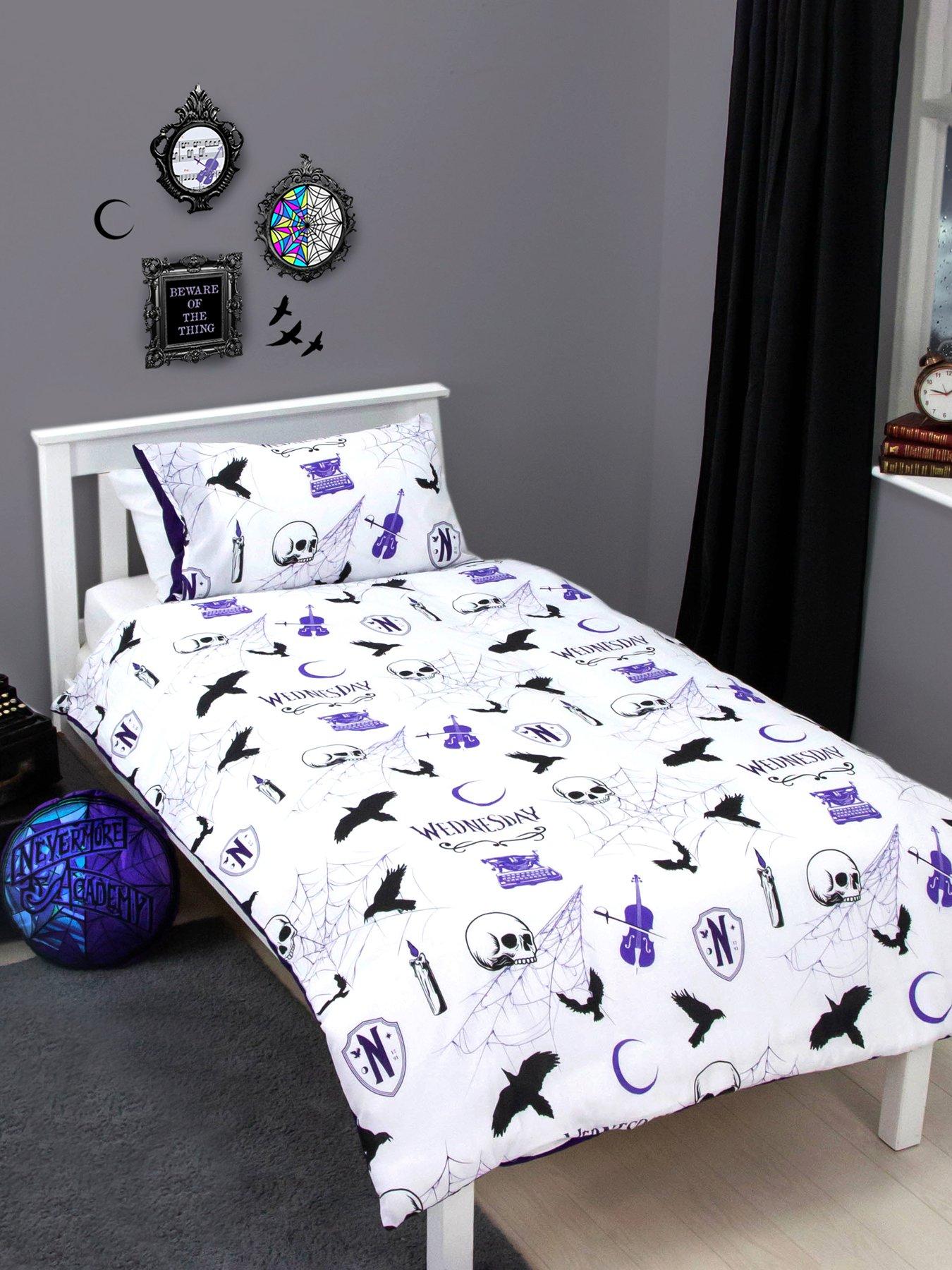 wednesday-wednesday-addams-destined-halloween-panel-duvet-set--singleoutfit