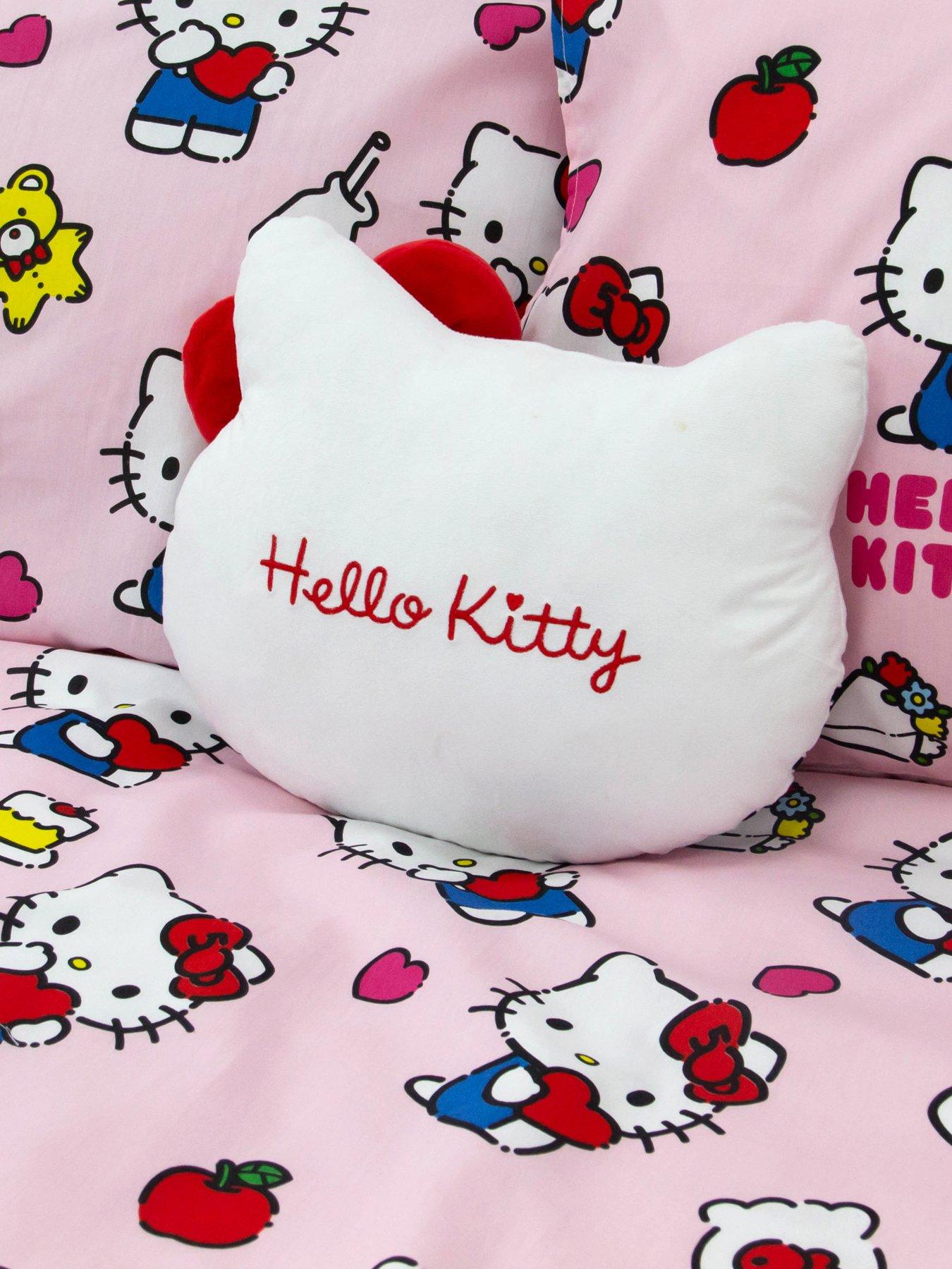 hello-kitty-shaped-cushion-whitedetail