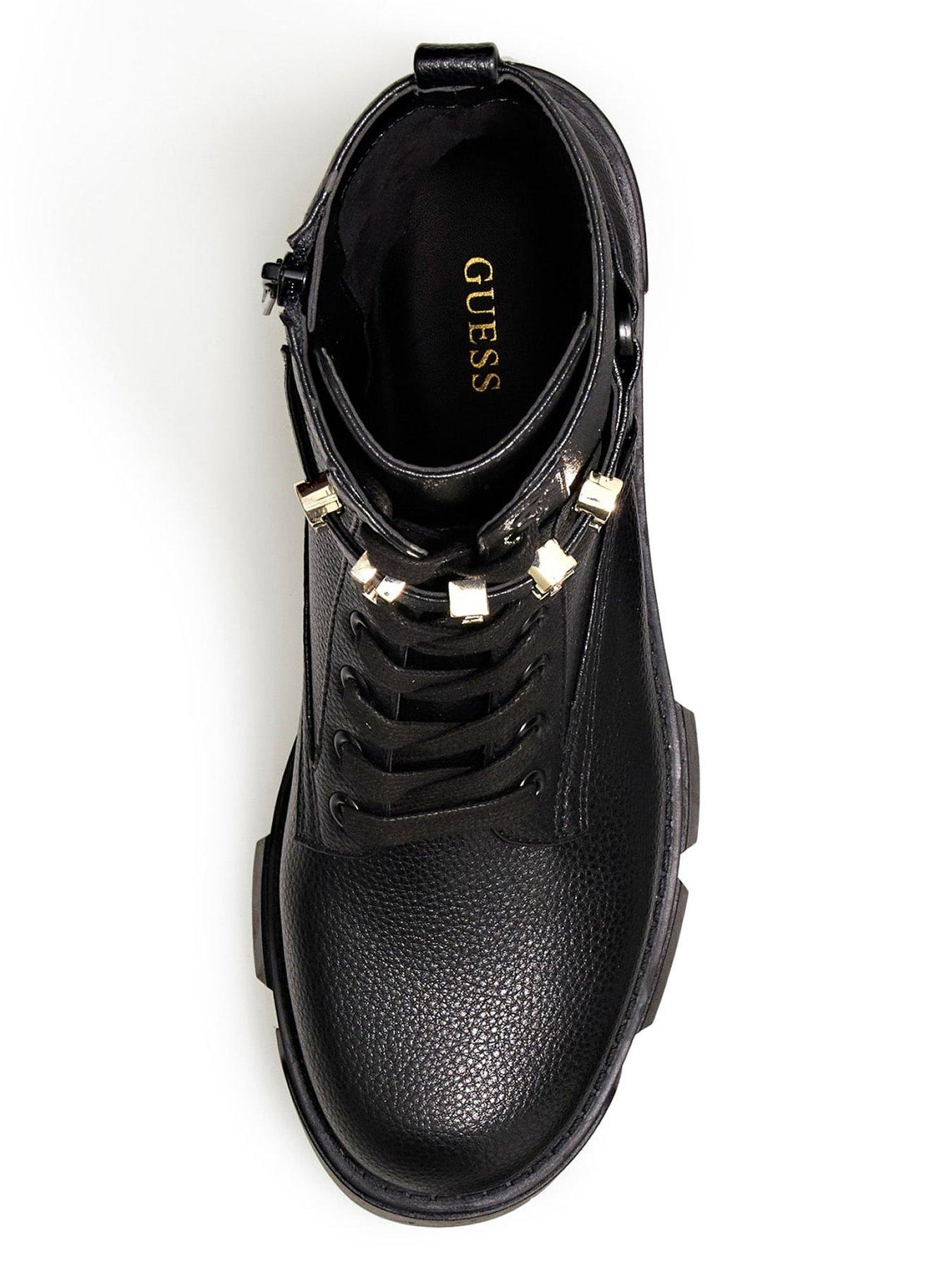 guess-madox-boot-blackoutfit