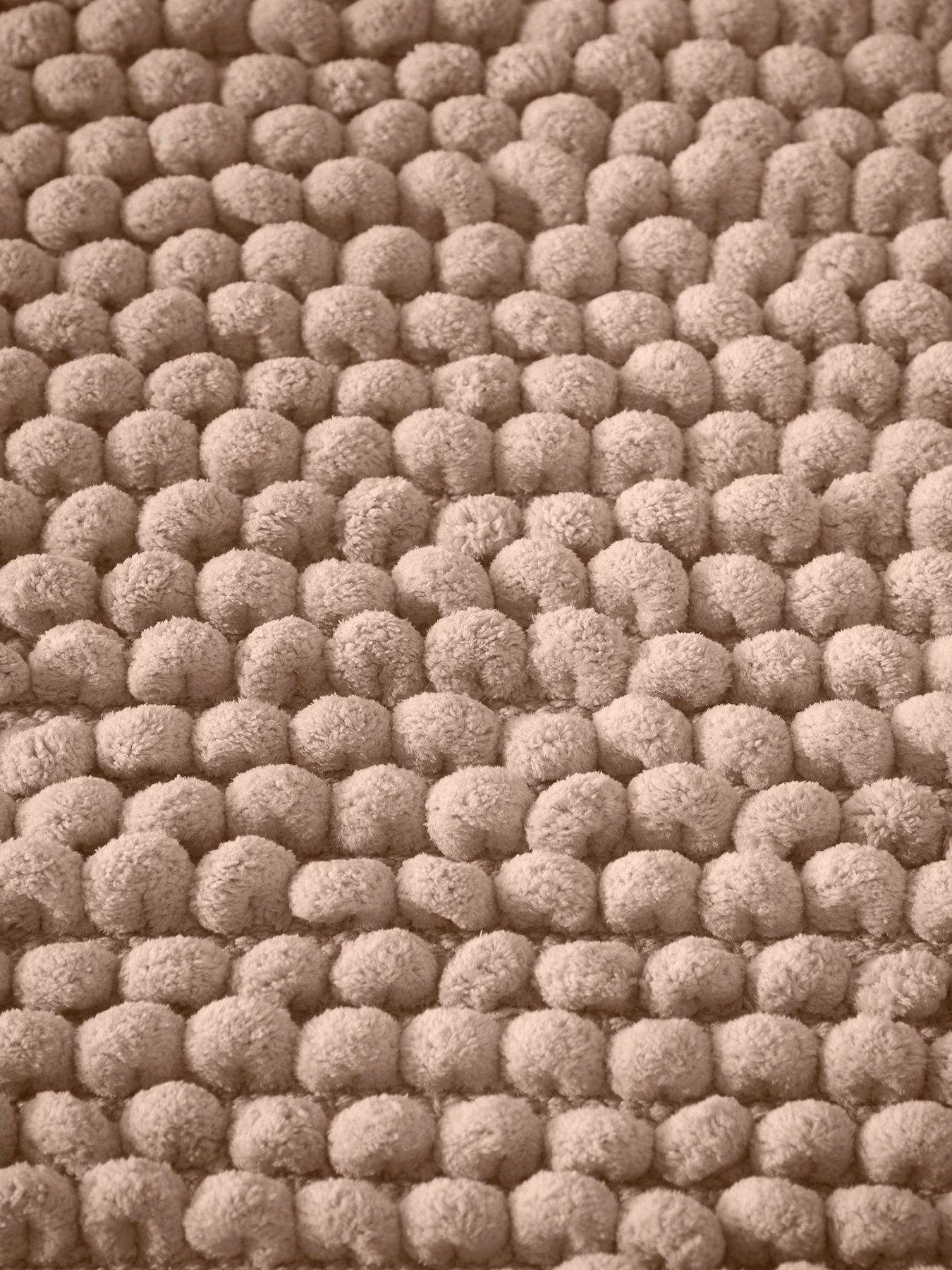 bianca-aspen-bobble-bathmatdetail