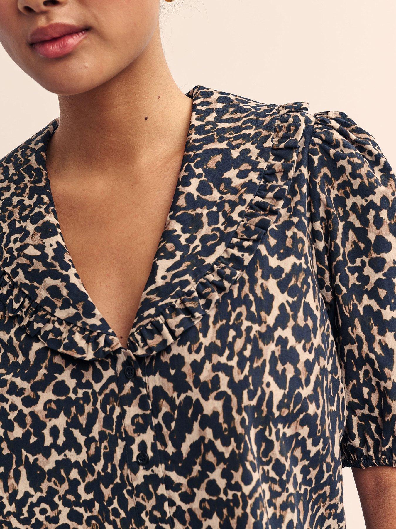 nobodys-child-leopard-print-puff-sleeve-v-neck-blouse-multioutfit