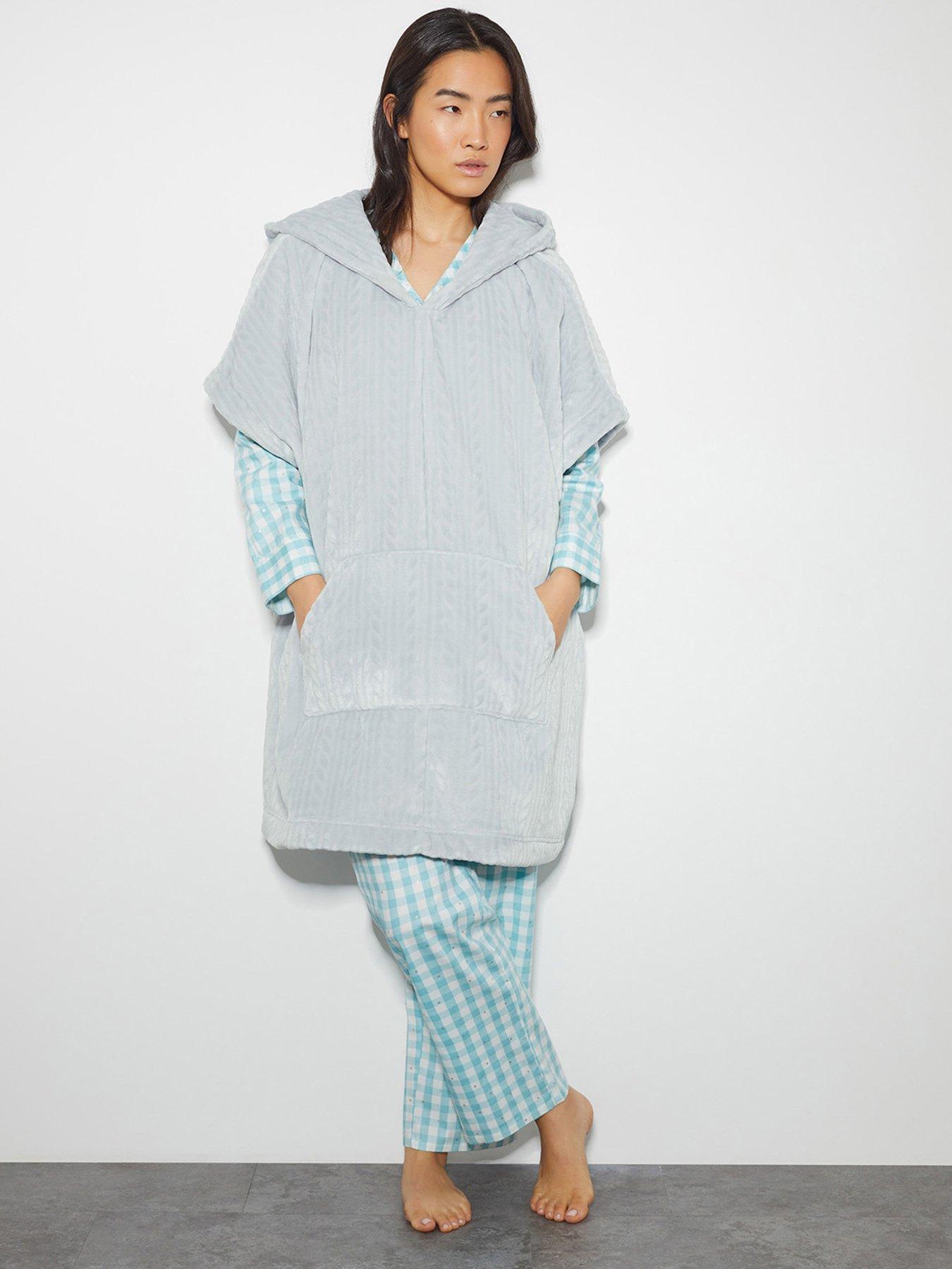 monsoon-hattie-hooded-blanketfront