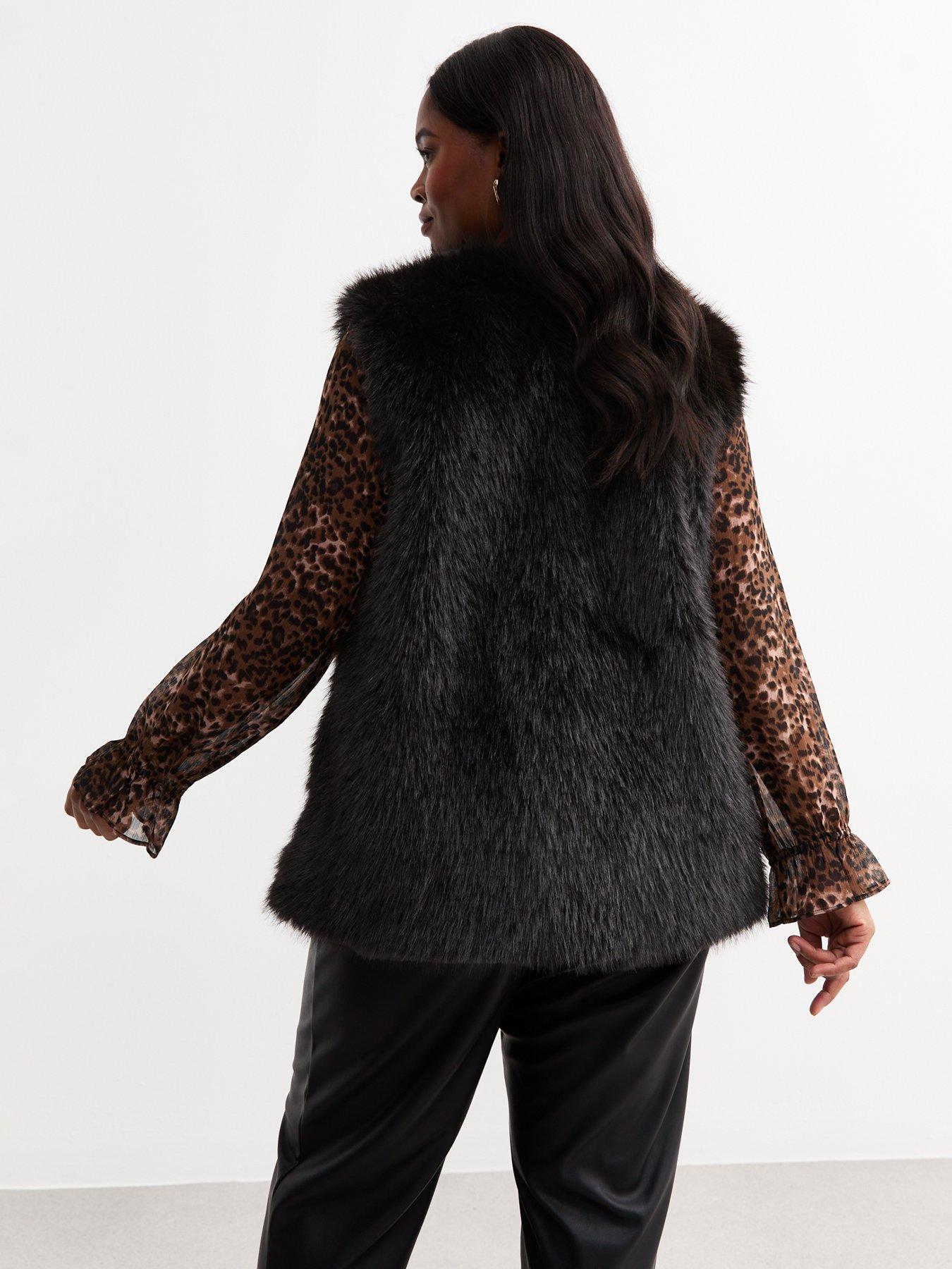 new-look-curves-black-faux-fur-giletstillFront