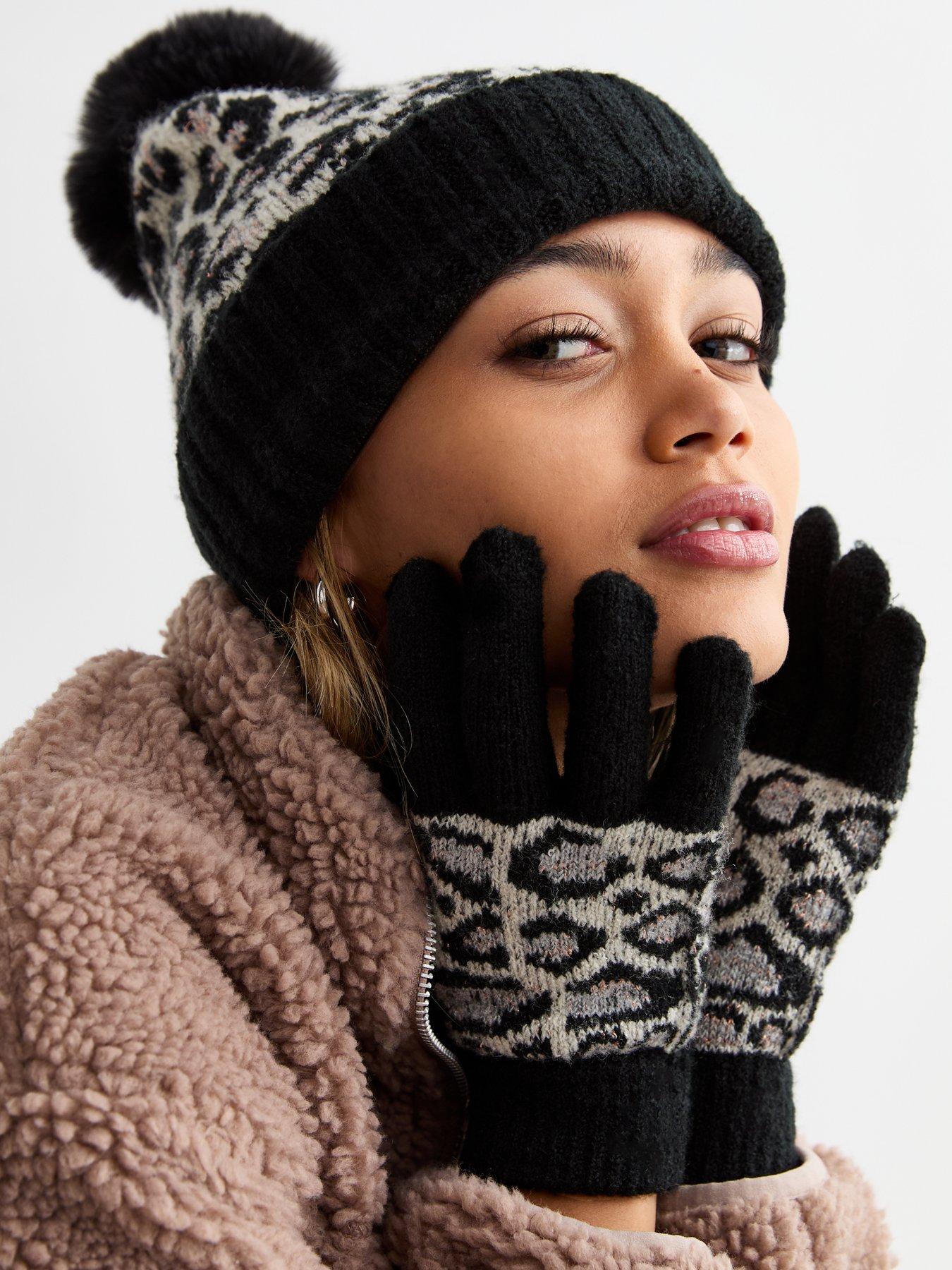 new-look-black-leopard-print-bobble-hat-and-gloves-setstillFront