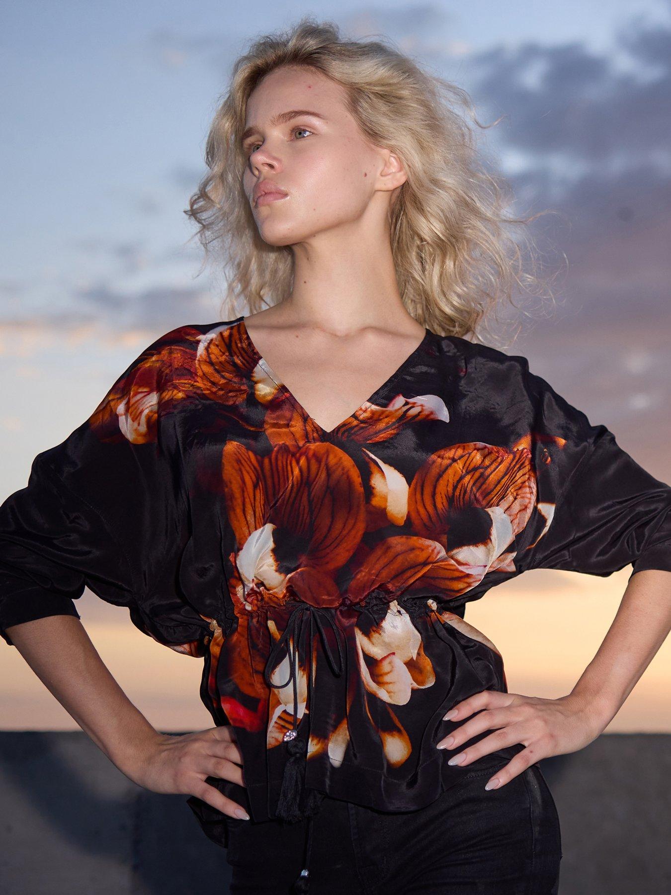 religion-spell-top-with-flower-placement-print-copper