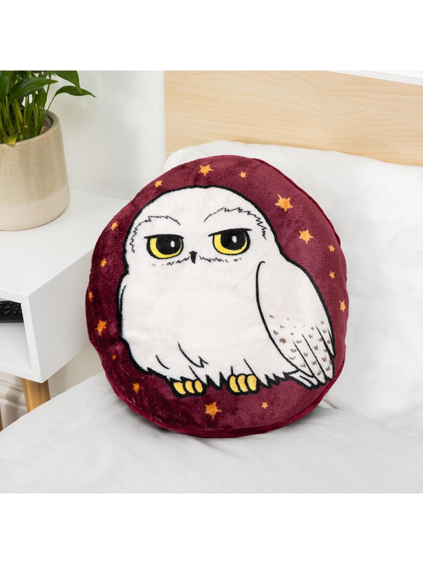 Image 3 of 6 of Harry Potter Hedwig 2-in-1 Cushion Blanket