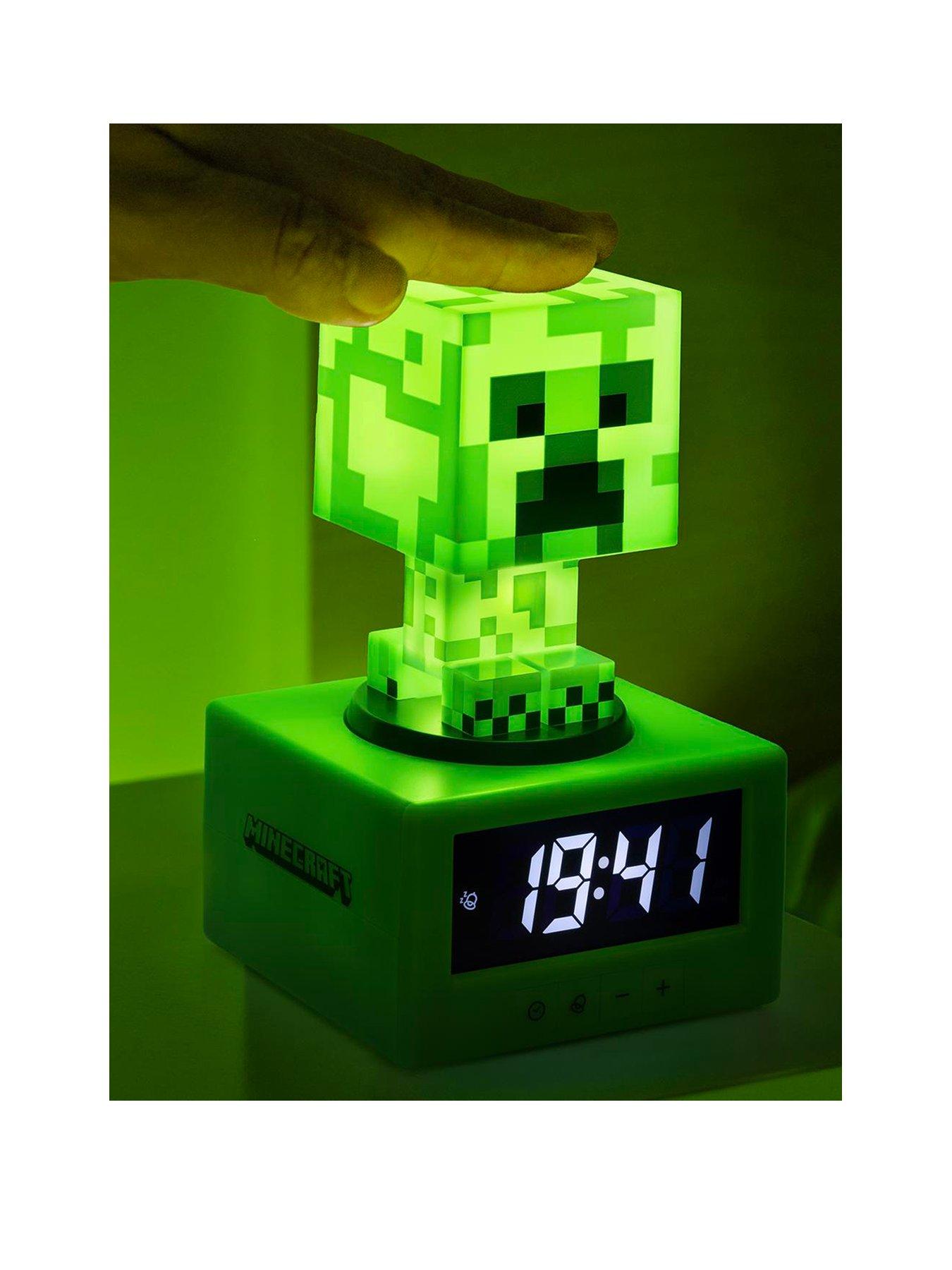 minecraft-creeper-icon-alarm-clock-officially-licensed-minecraft-digital-clock-with-night-light-snooze-function-for-gamers-portable-and-battery-poweredfront