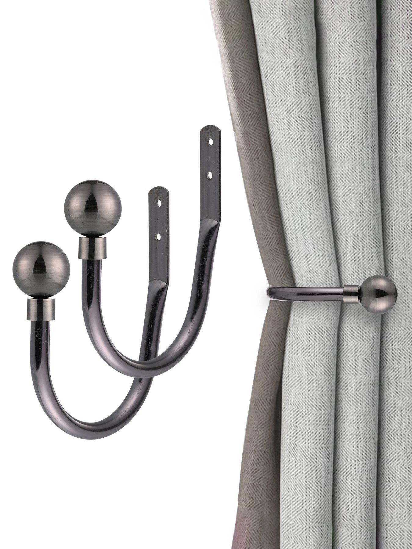 the-very-collection-large-ball-finial-curtain-holdbacksoutfit