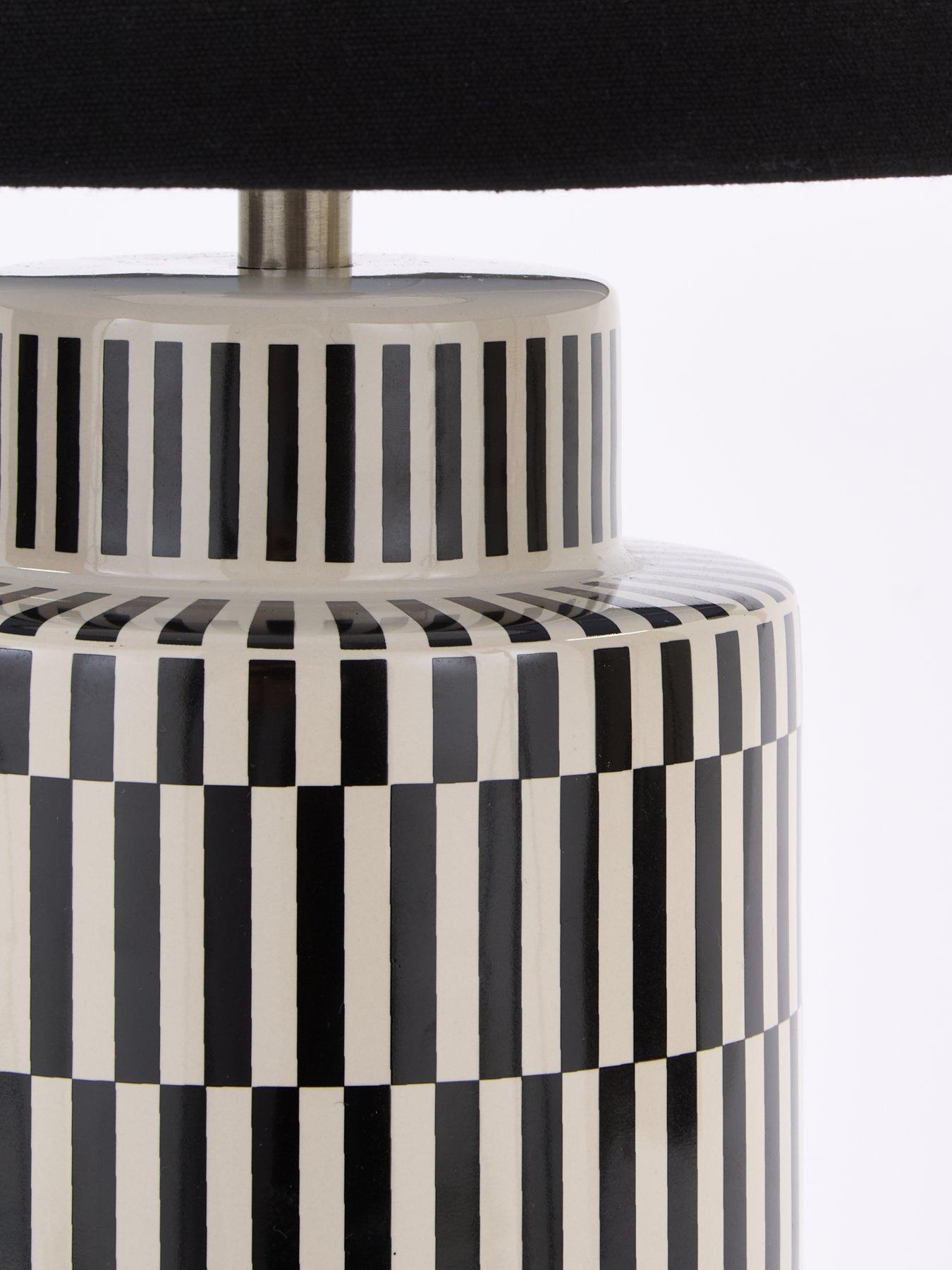 the-very-collection-reava-blackwhite-table-lampoutfit