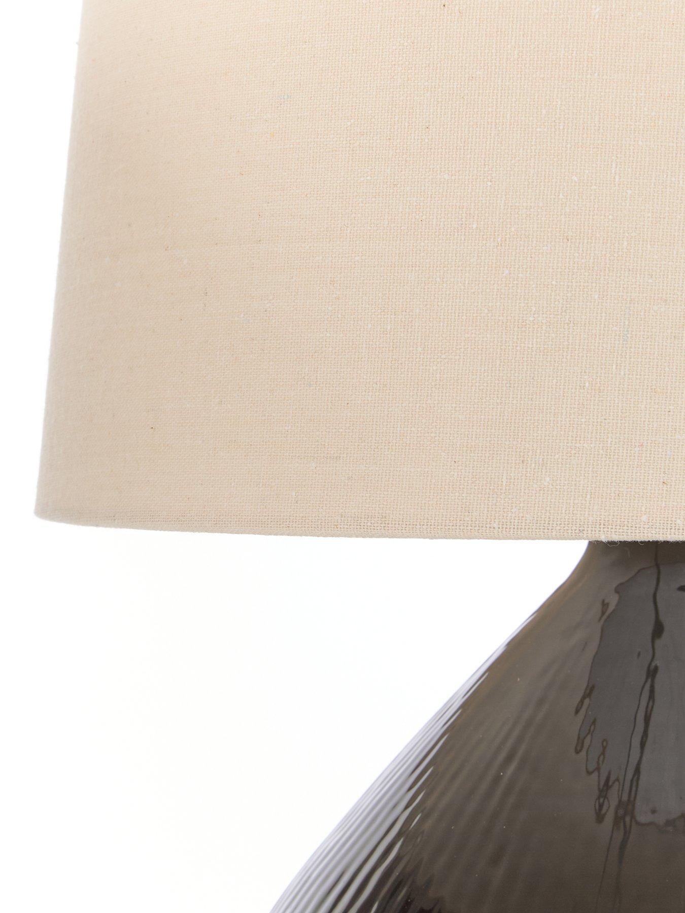 the-very-collection-aveline-table-lampoutfit